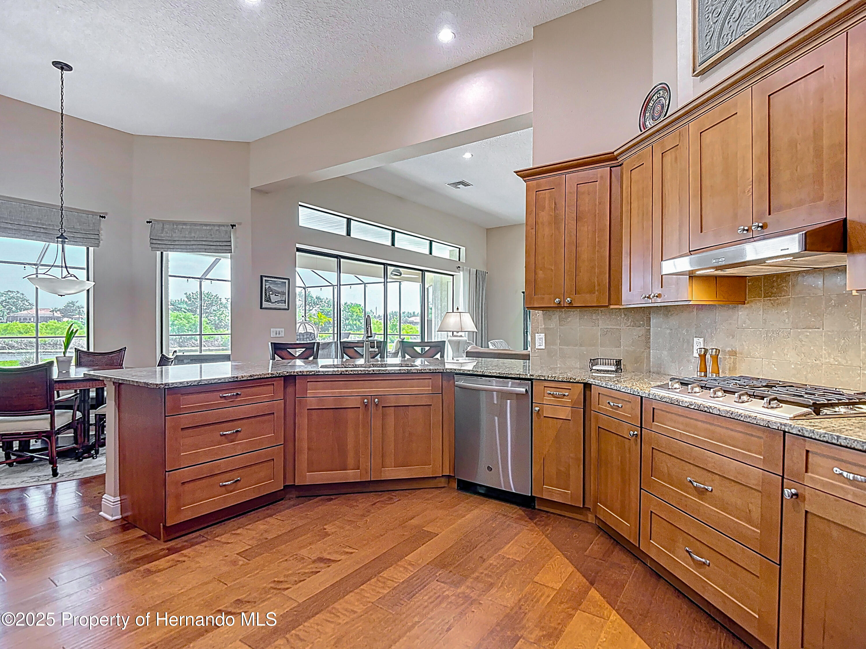 9125 Palm Beach Drive, Weeki Wachee, Florida image 32