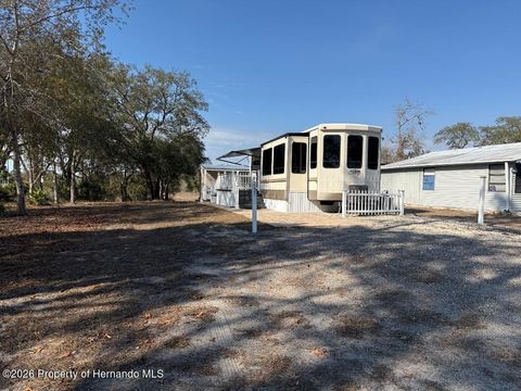 Mobile Home For Sale - 9265 Grizzly Bear Lane<br/> Weeki Wachee, FL 34613