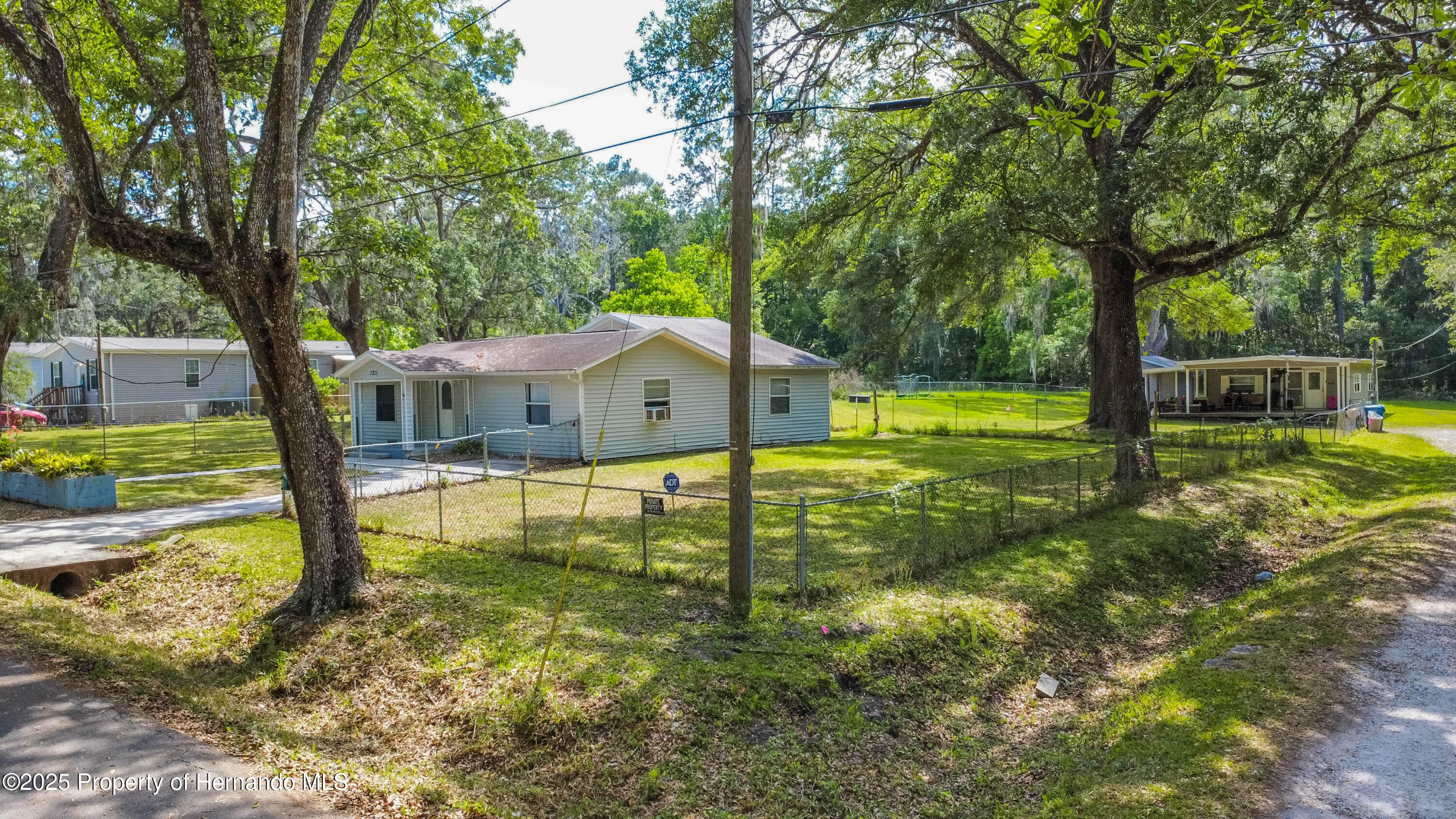 7211 Sunnyside Drive, Brooksville, Florida image 34