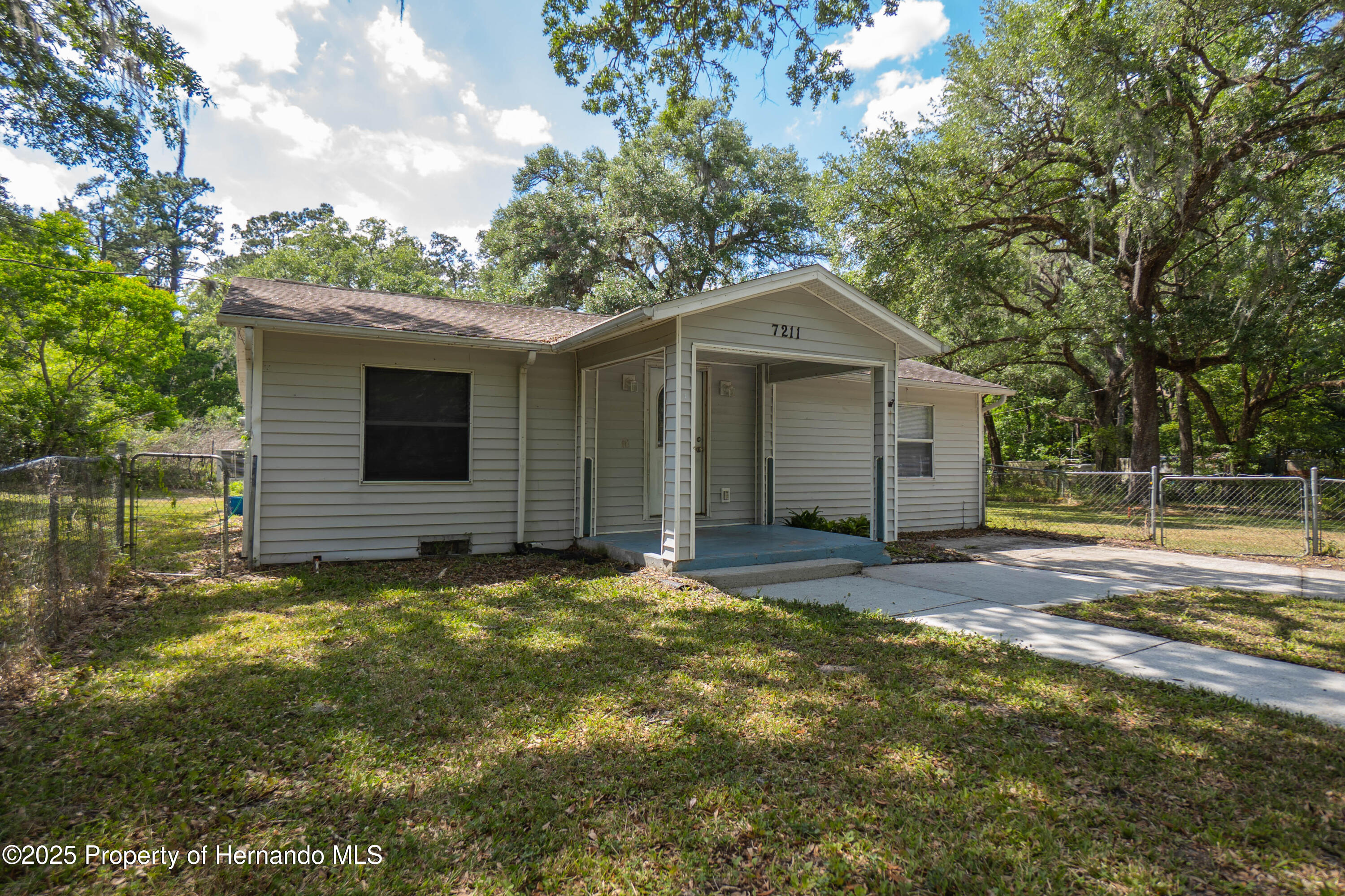 7211 Sunnyside Drive, Brooksville, Florida image 4