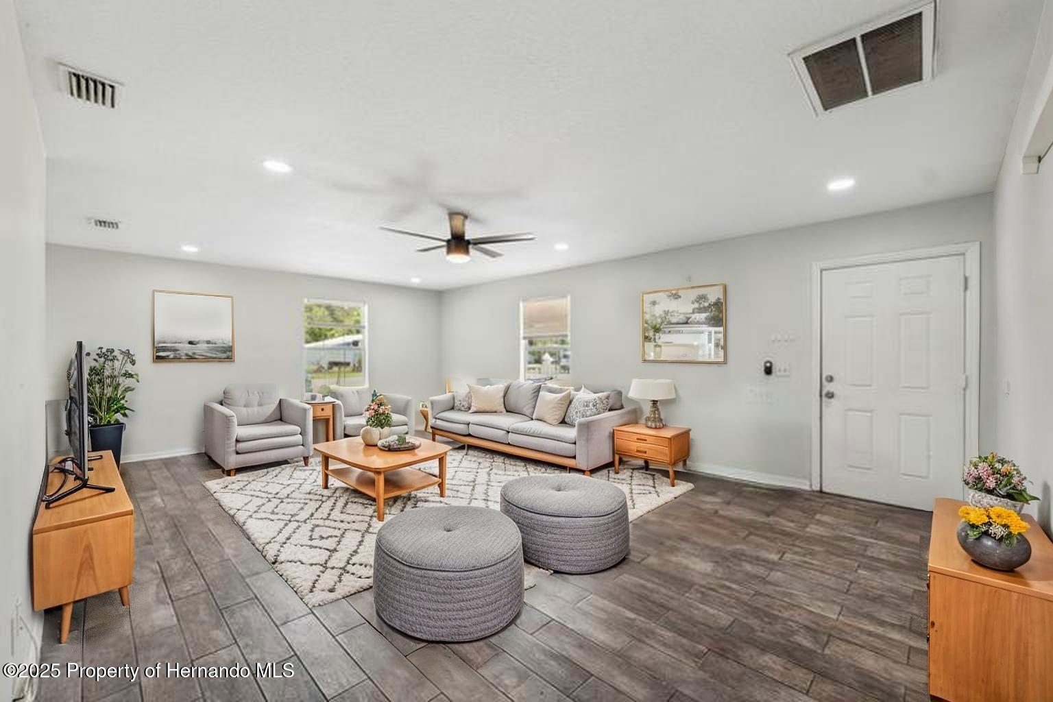 4741 6th Street, Zephyrhills, Florida image 9