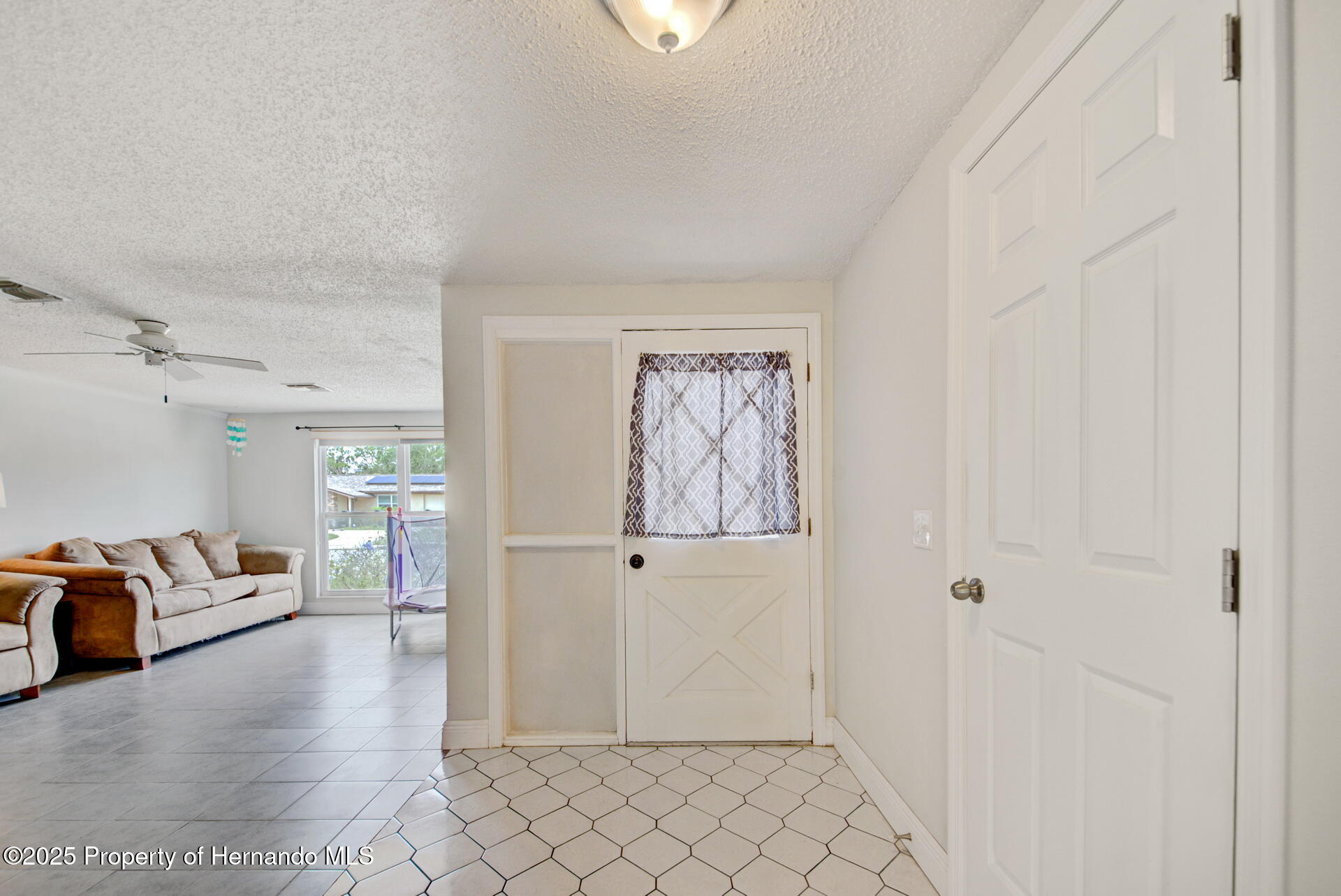 6231 Westport Drive, Port Richey, Florida image 7