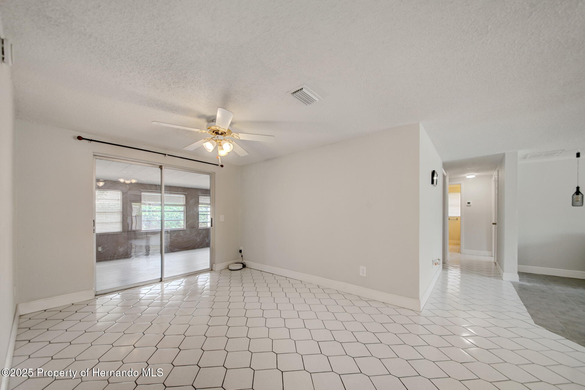 6231 Westport Drive, Port Richey, Florida image 15