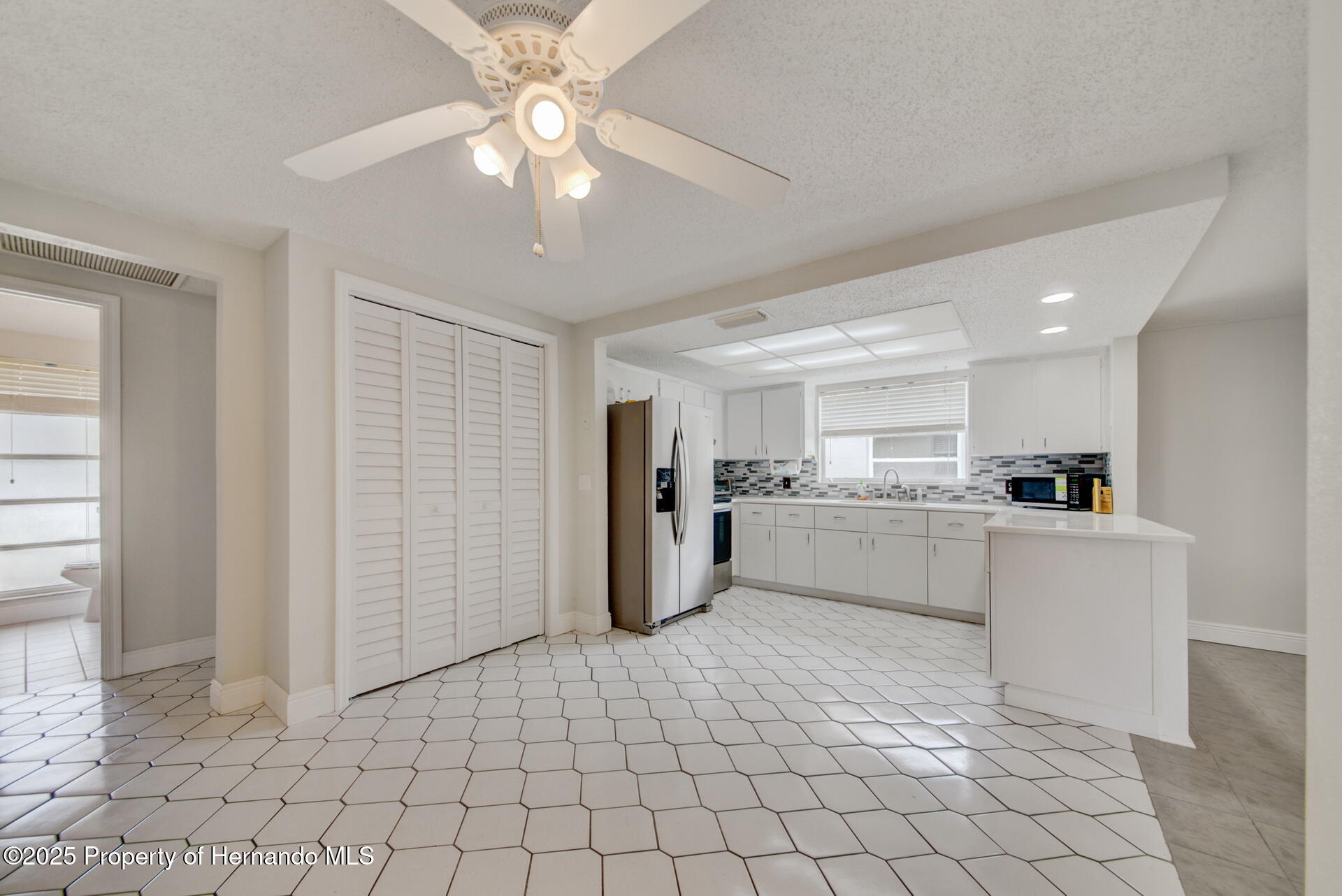 6231 Westport Drive, Port Richey, Florida image 17