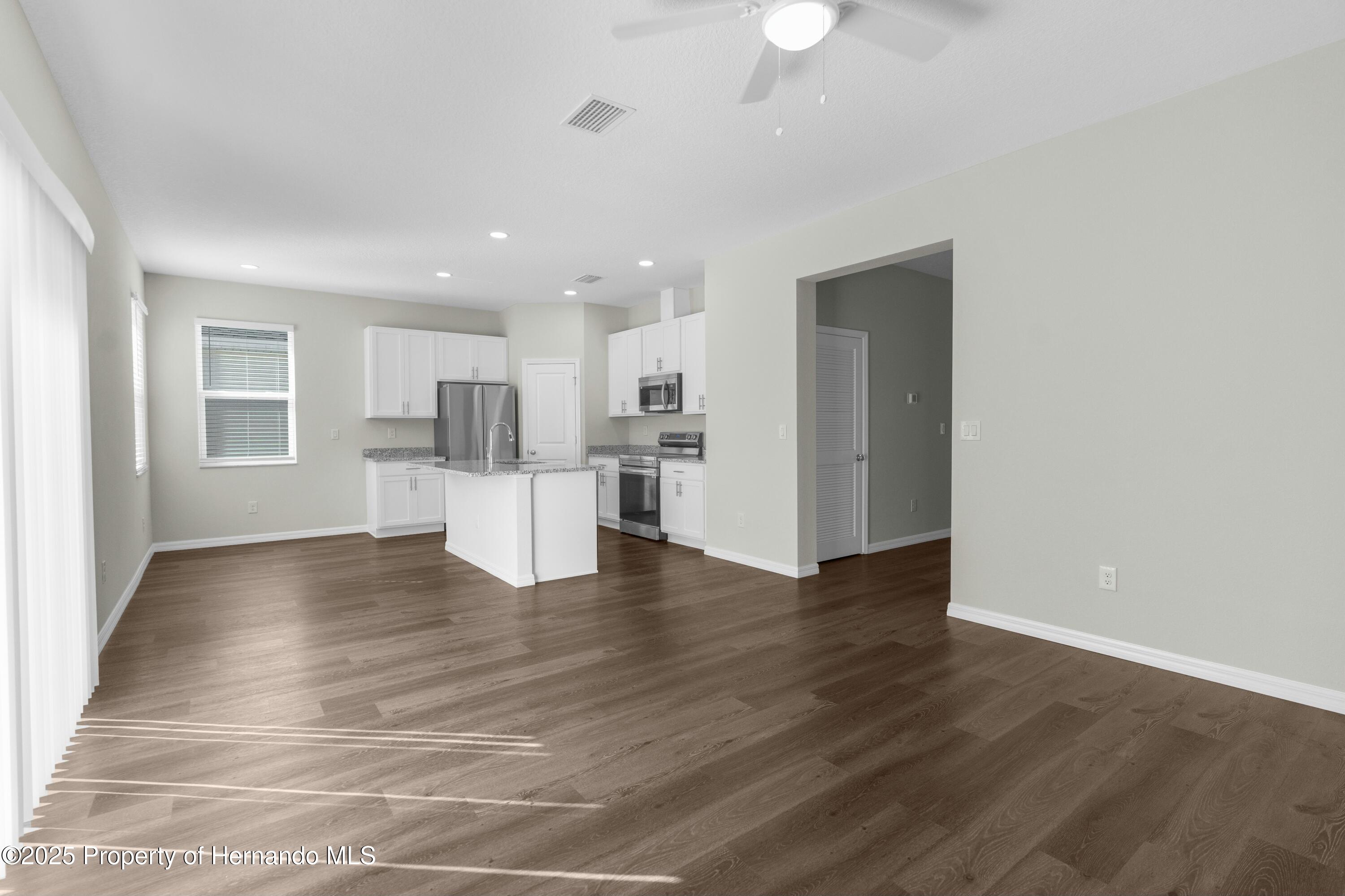 9062 Wade Street, Weeki Wachee, Florida image 4
