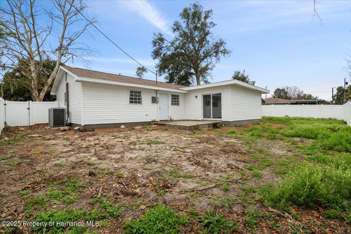 6358 Dakota Drive, Brooksville, Florida image 27