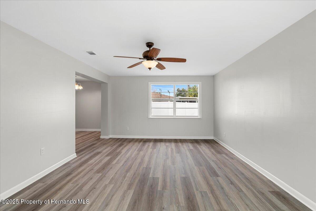 6358 Dakota Drive, Brooksville, Florida image 23