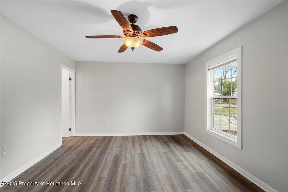 6358 Dakota Drive, Brooksville, Florida image 15