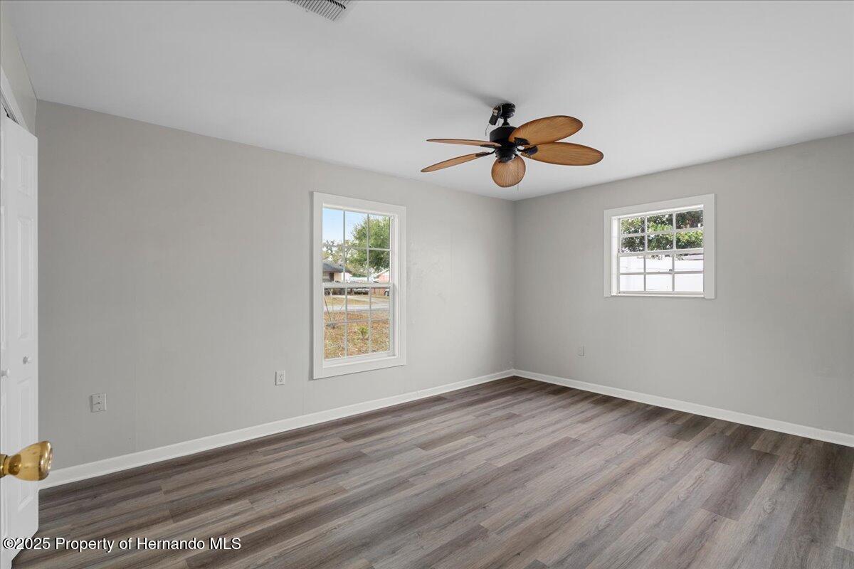 6358 Dakota Drive, Brooksville, Florida image 20
