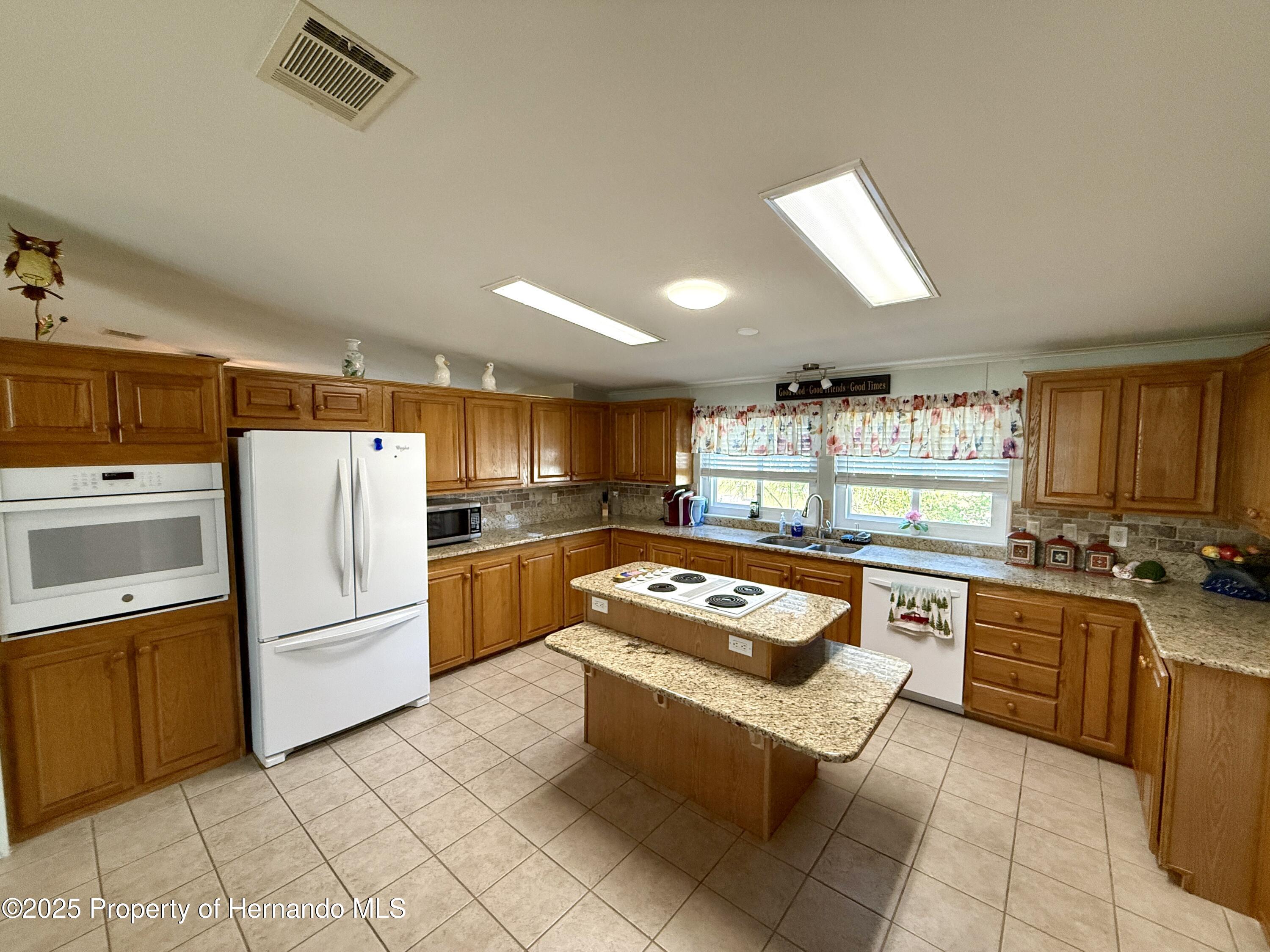 9198 Basil Street, Brooksville, Florida image 19
