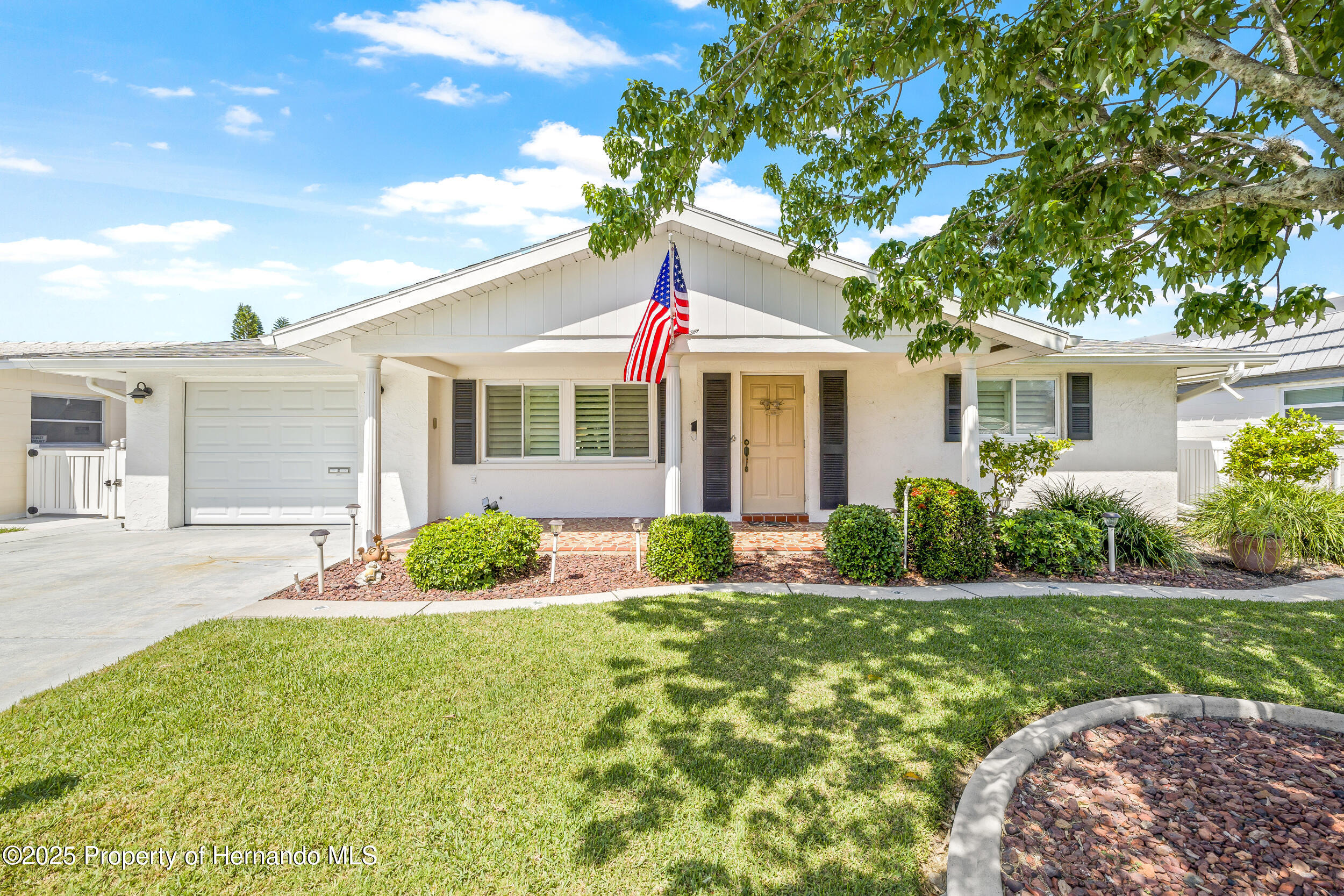 4921 Shell Stream Boulevard, New Port Richey, Florida image 1