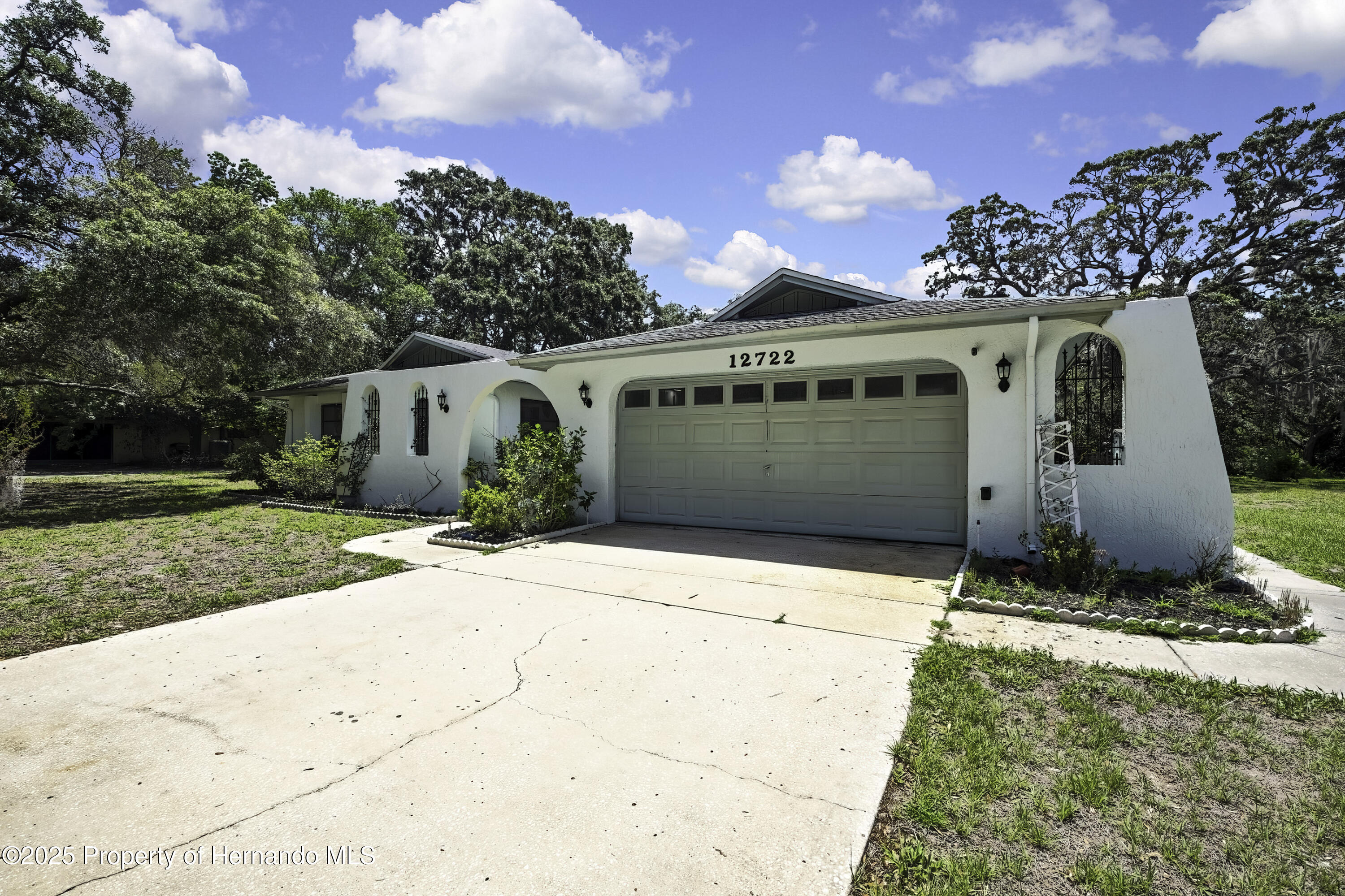 12722 Oak Tree Drive, Hudson, Florida image 2