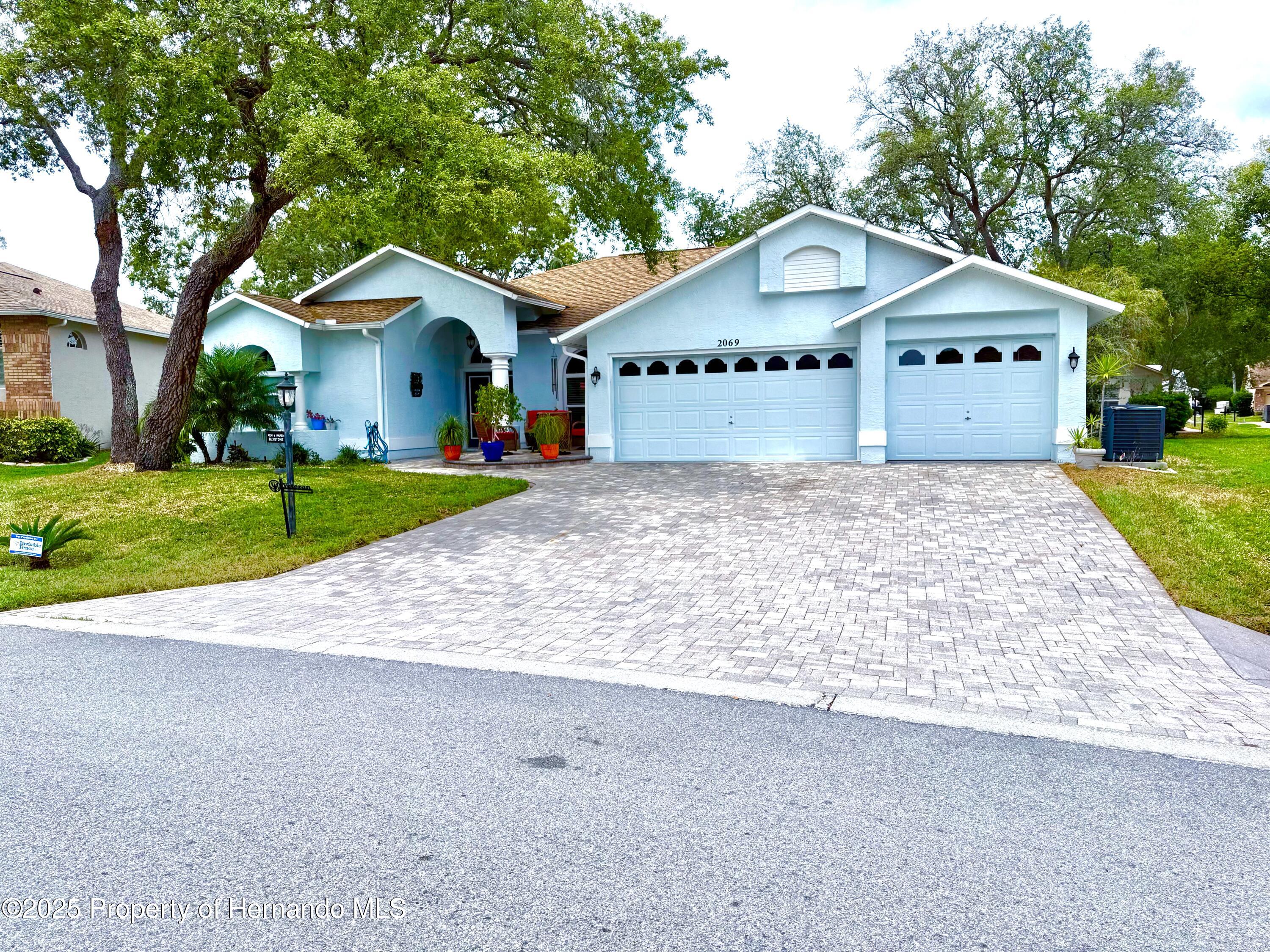 2069 Overbrook Lane, Spring Hill, Florida image 1