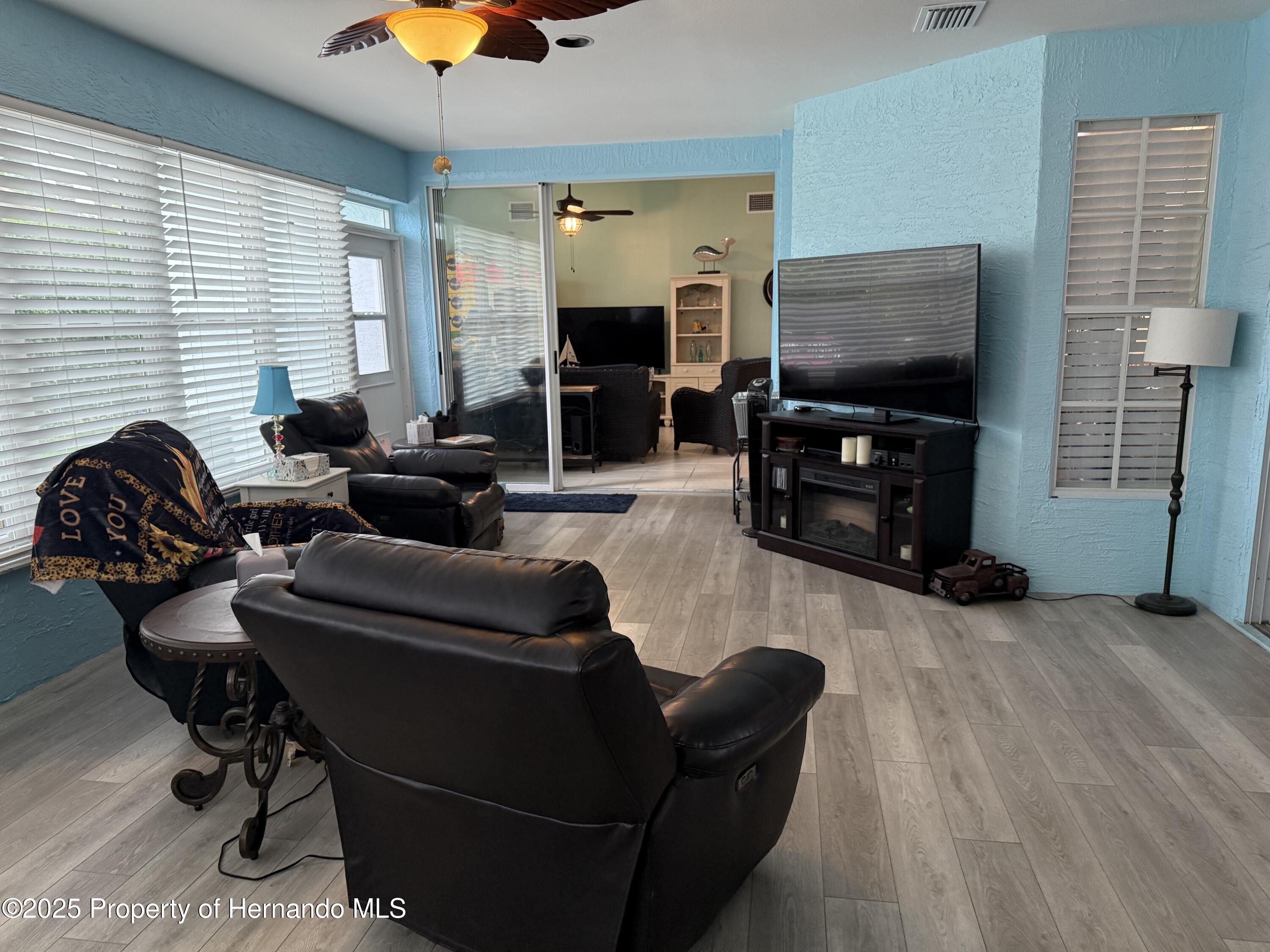 2069 Overbrook Lane, Spring Hill, Florida image 12