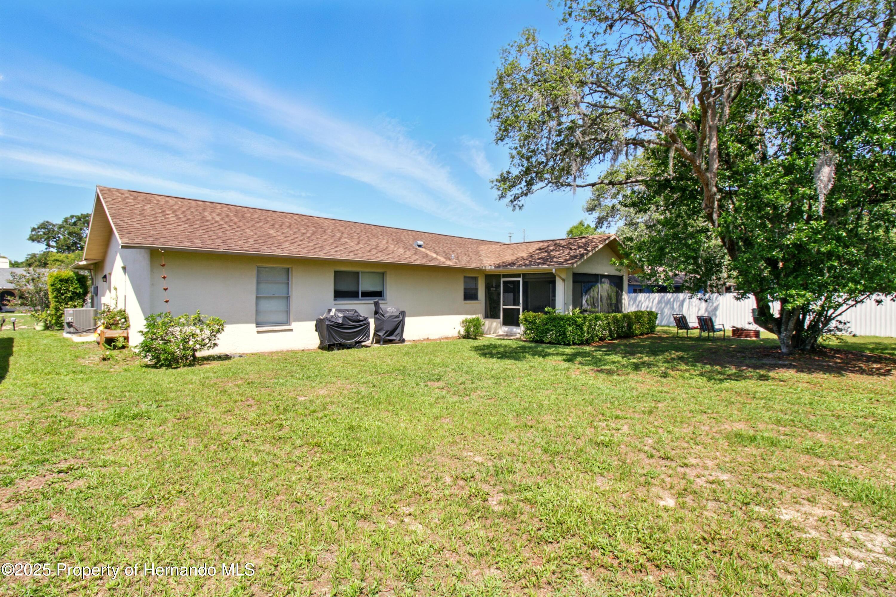 5078 Kenmore Street, Spring Hill, Florida image 6