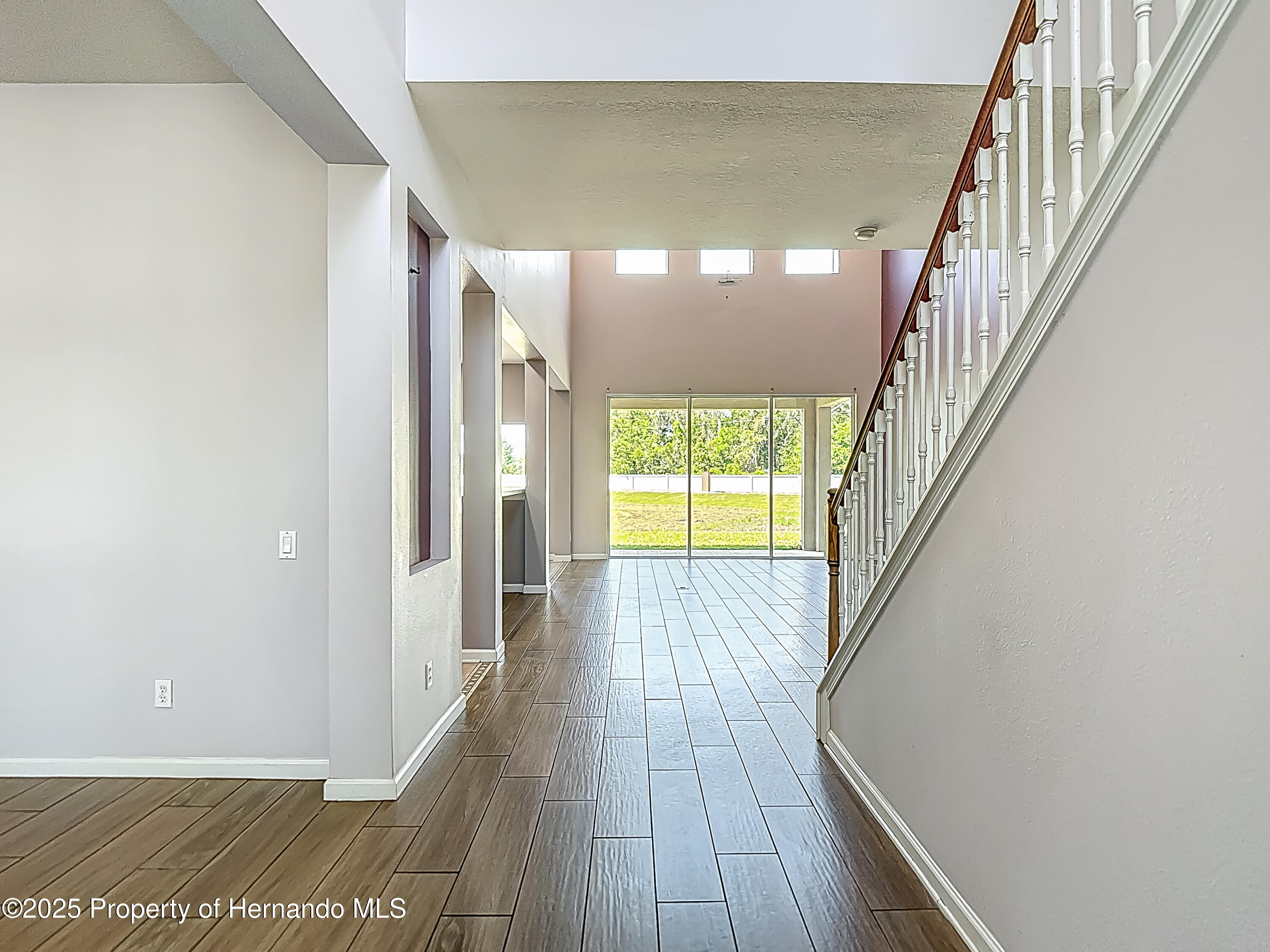 14137 Wake Robin Drive, Brooksville, Florida image 4