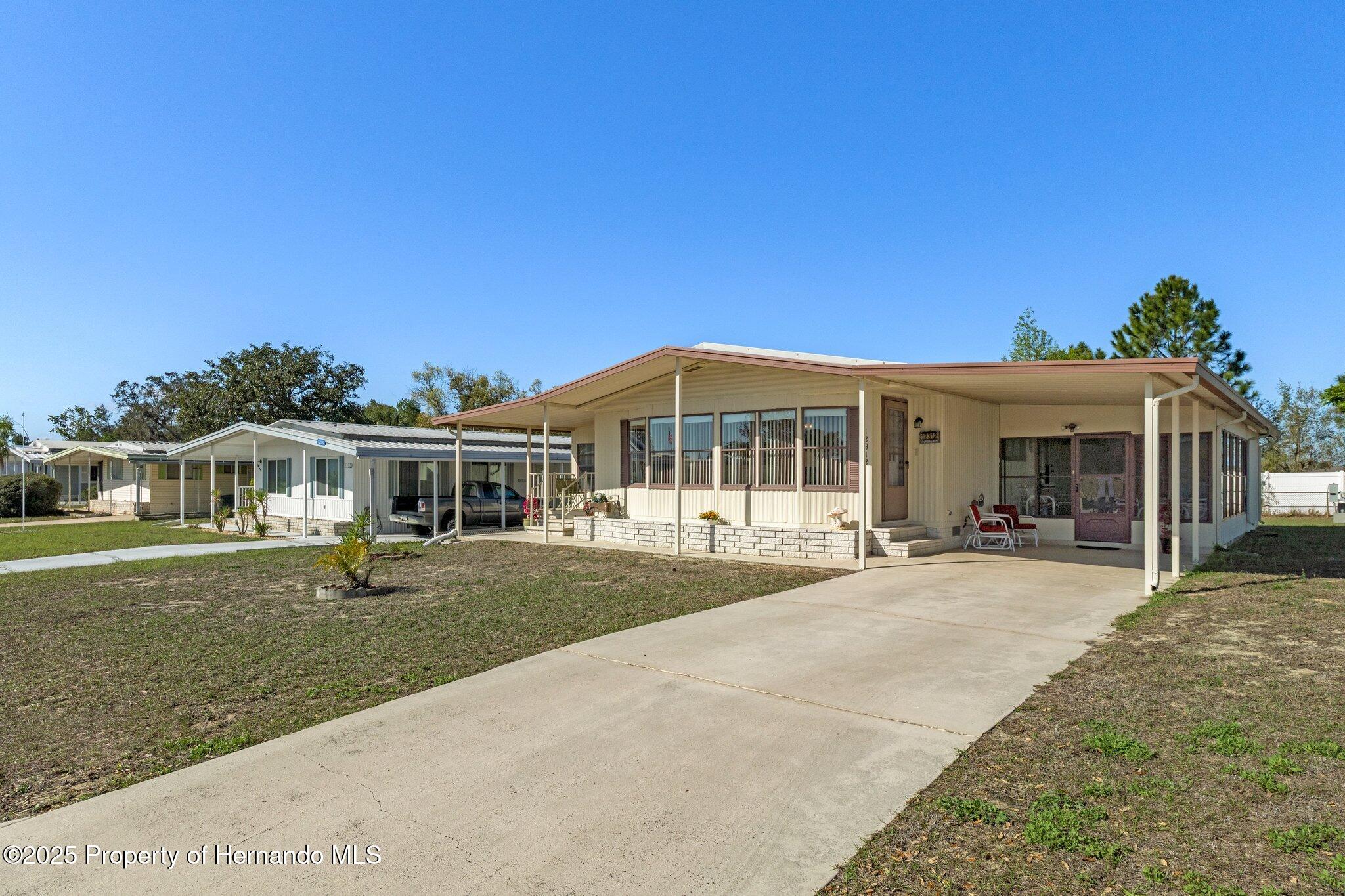 12312 Conde Drive, Brooksville, Florida image 3