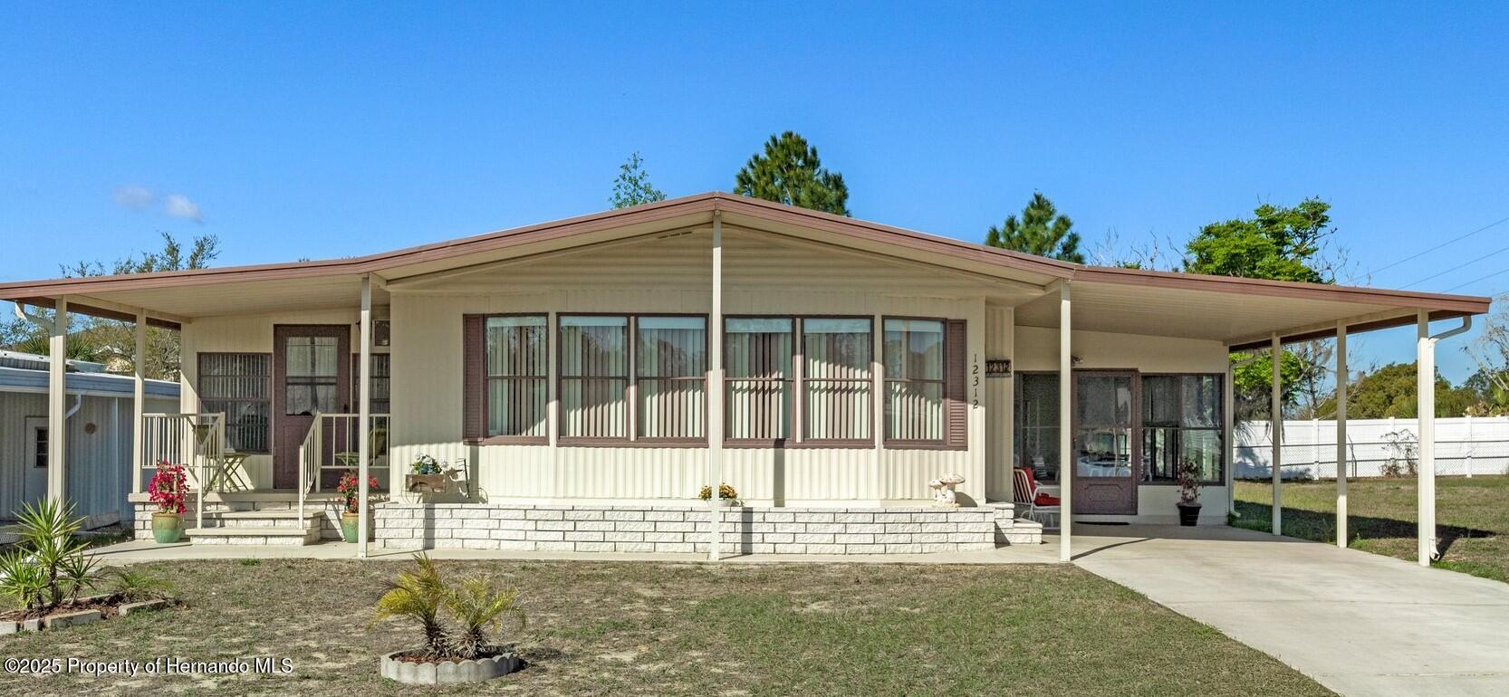 12312 Conde Drive, Brooksville, Florida image 1