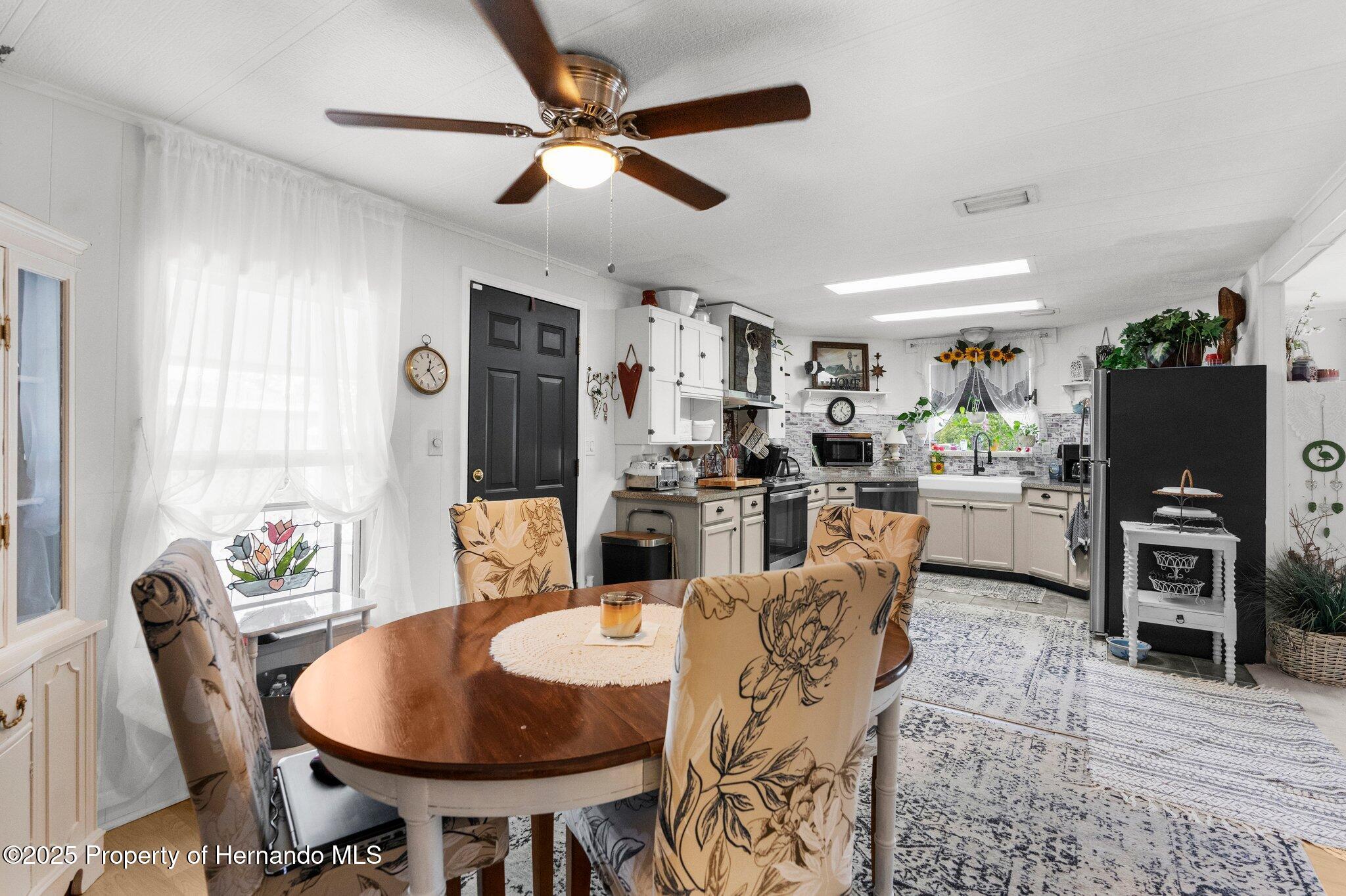 7392 Highpoint Boulevard, Brooksville, Florida image 12