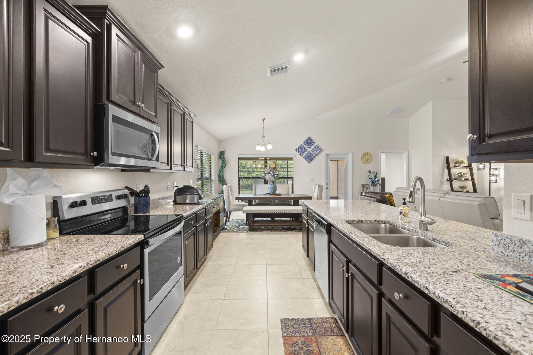 4725 Royal Birkdale Way, Wesley Chapel, Florida image 17