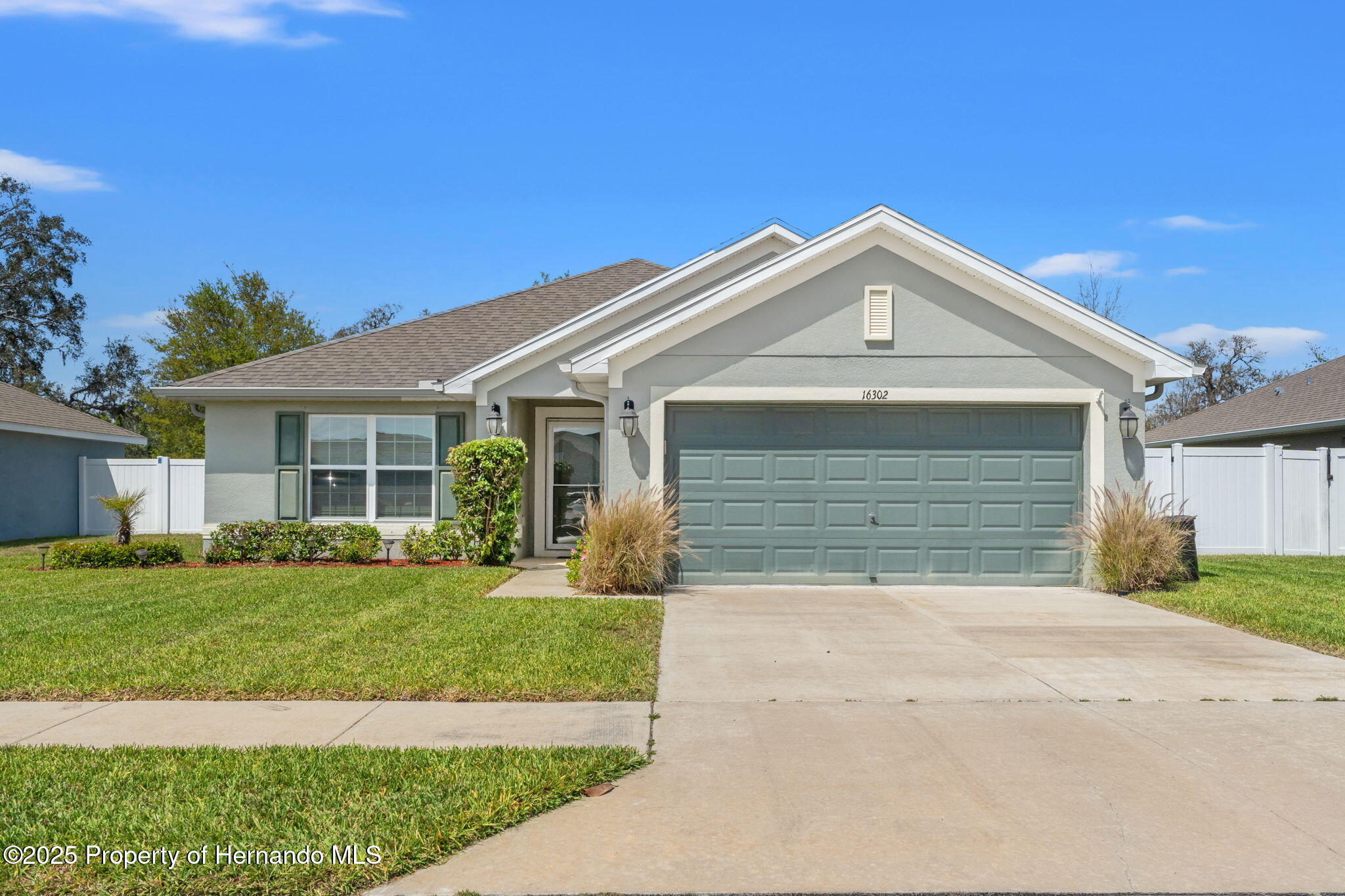 16302 Vine Cliff Avenue, Hudson, Florida image 2