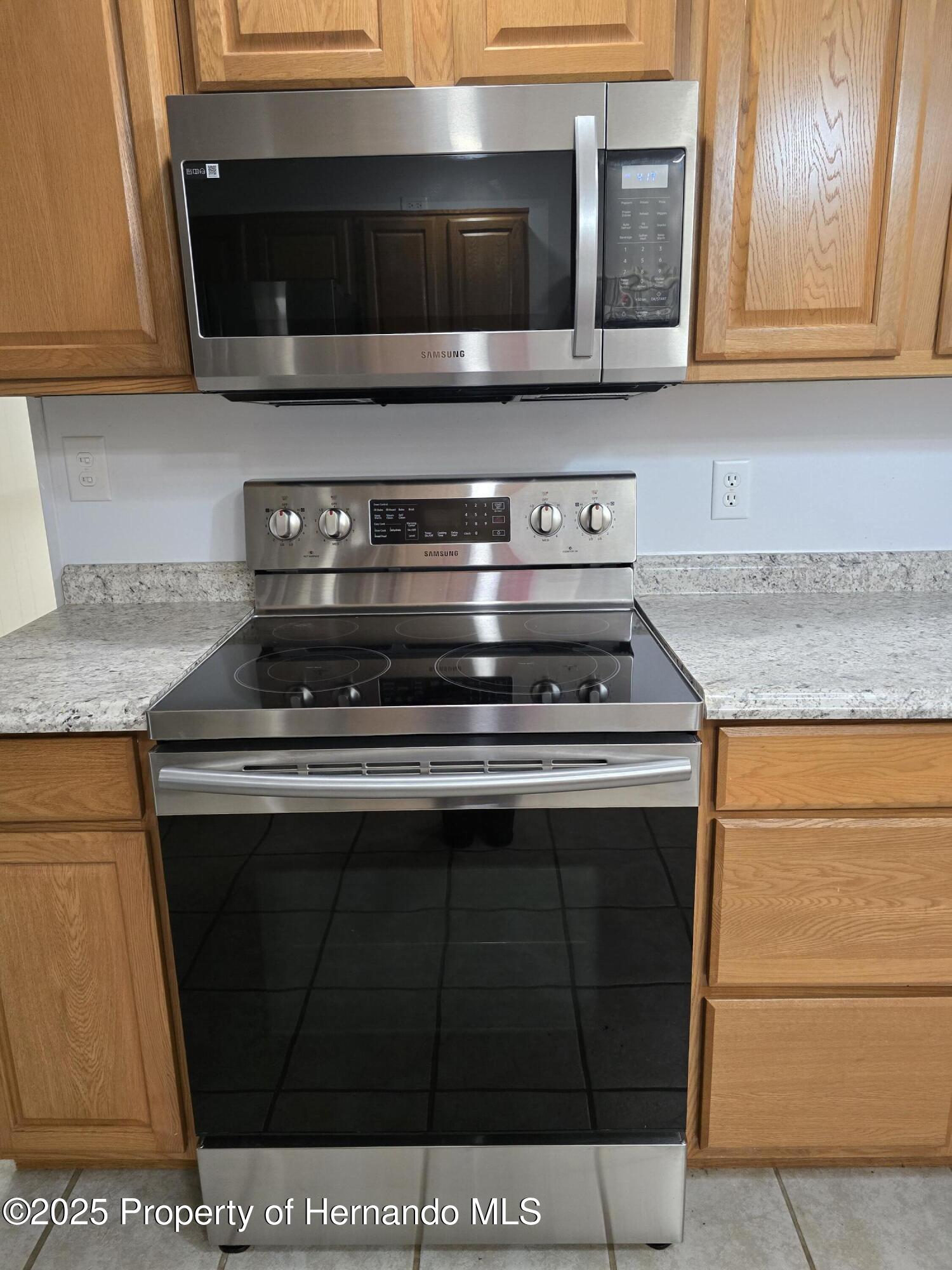 8071 Highpoint Boulevard, Brooksville, Florida image 16