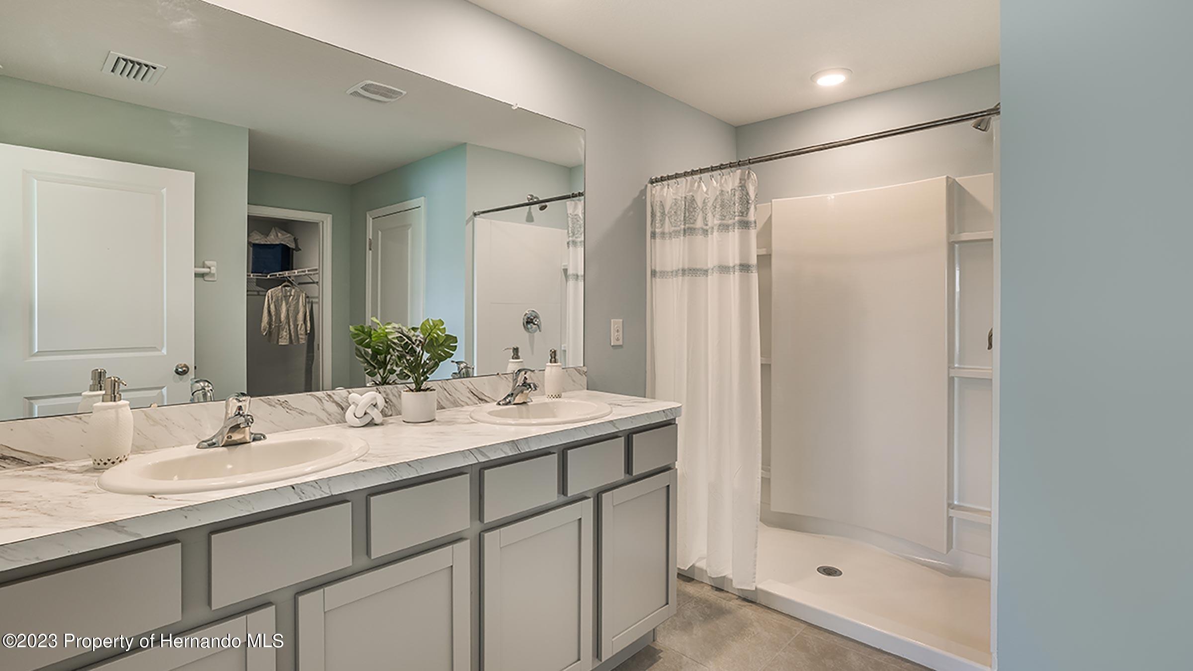 9122 Gibralter Street, Spring Hill, Florida image 12