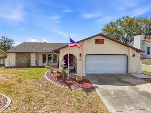 Homes For Sale - 9030 Hernando Way<br/> Spring Hill, FL 34613