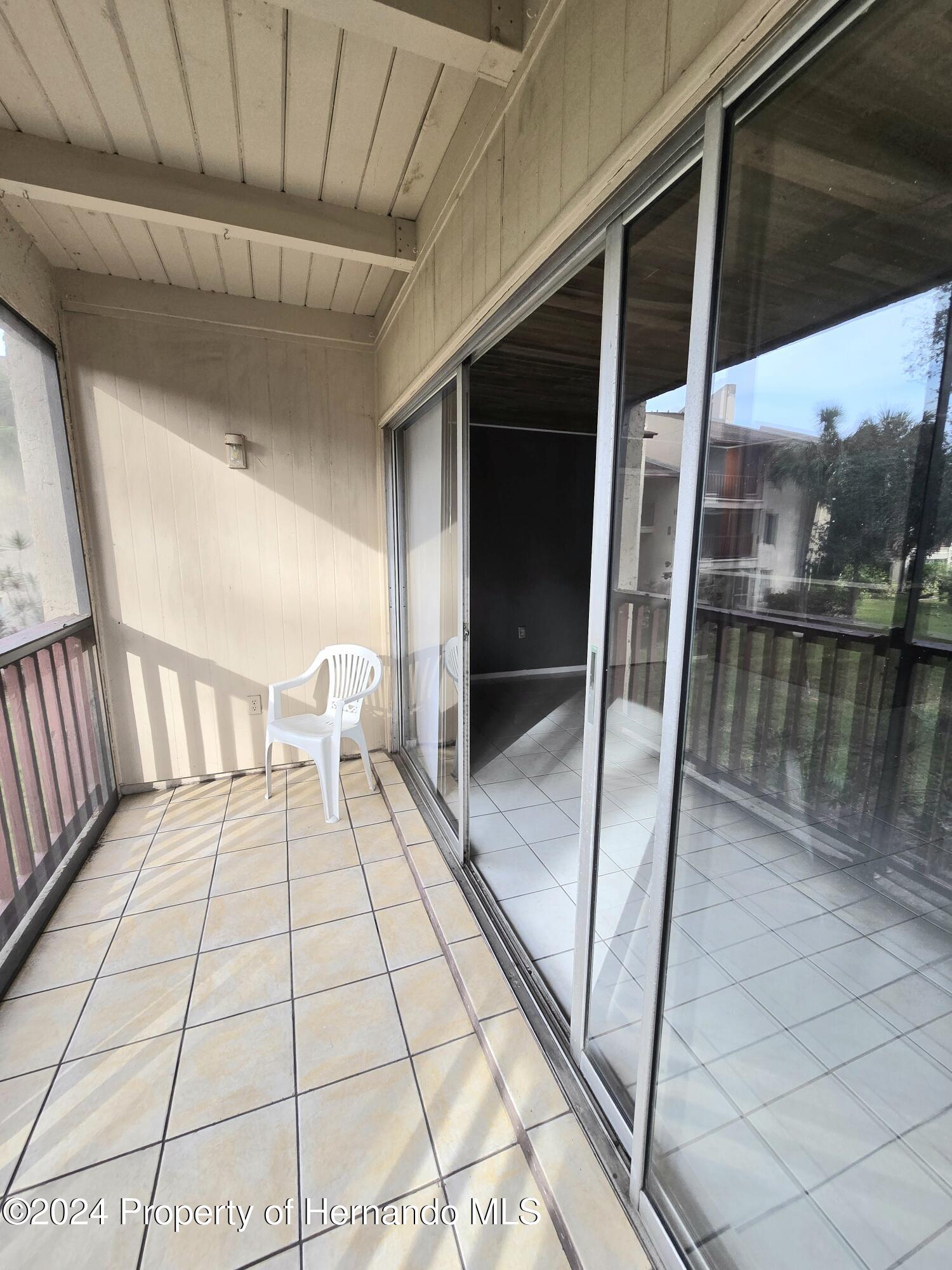 8632 Tahoe Court #7, Tampa, Florida image 6