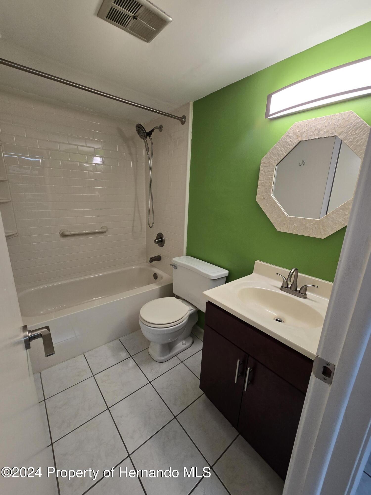 8632 Tahoe Court #7, Tampa, Florida image 9
