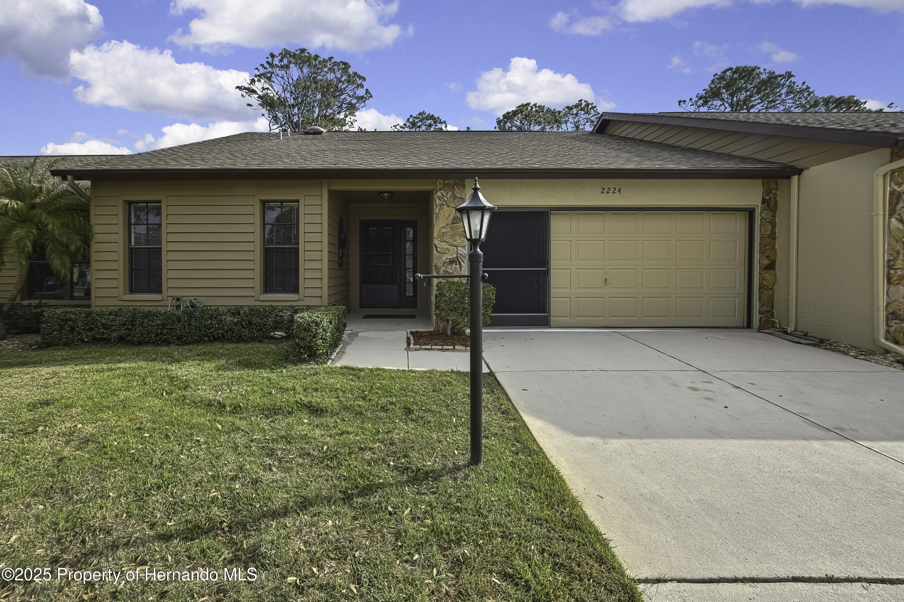 2224 Vista Royal Way, Spring Hill, Florida image 1