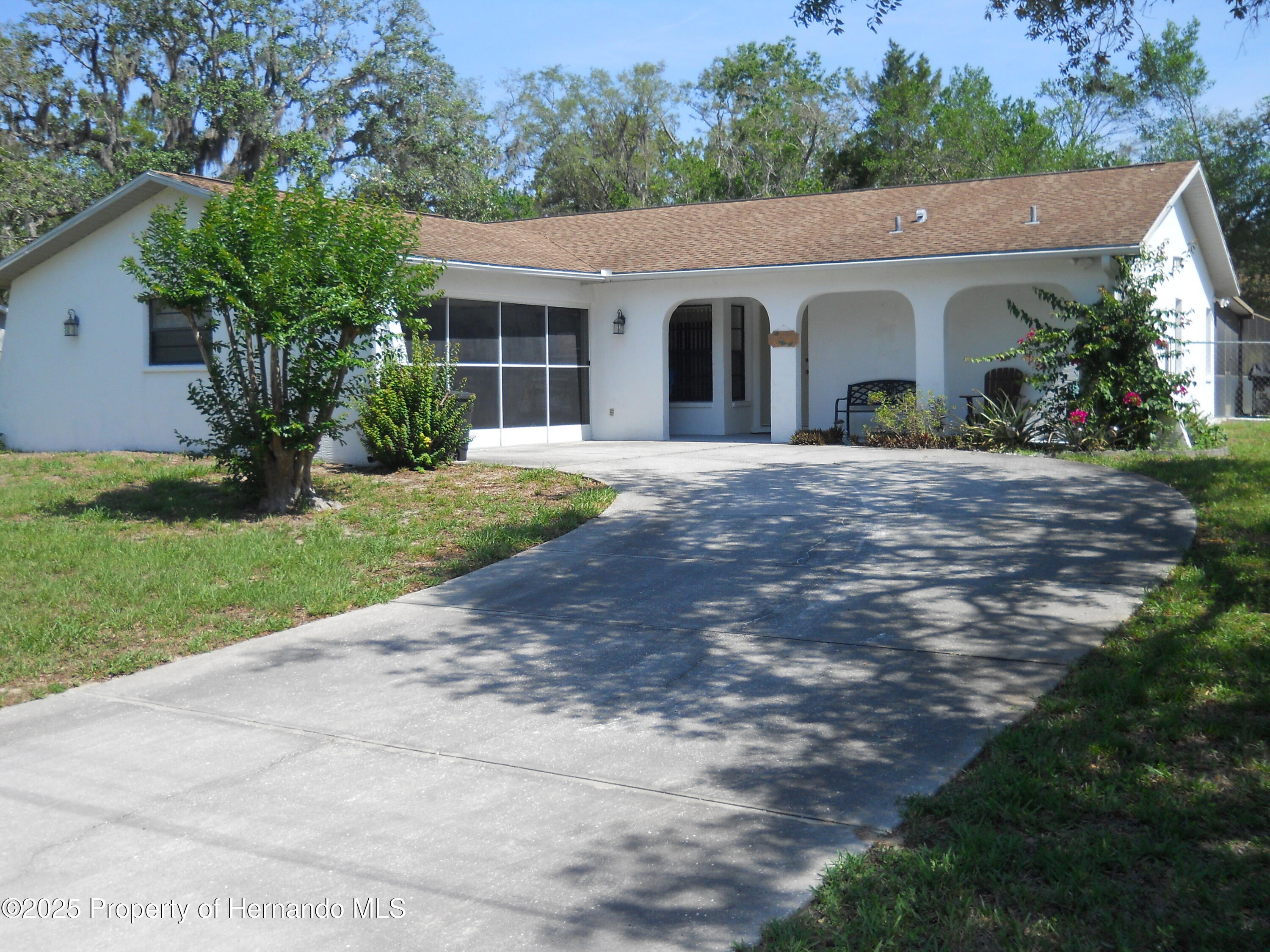 9033 Nakoma Way, Weeki Wachee, Florida image 1