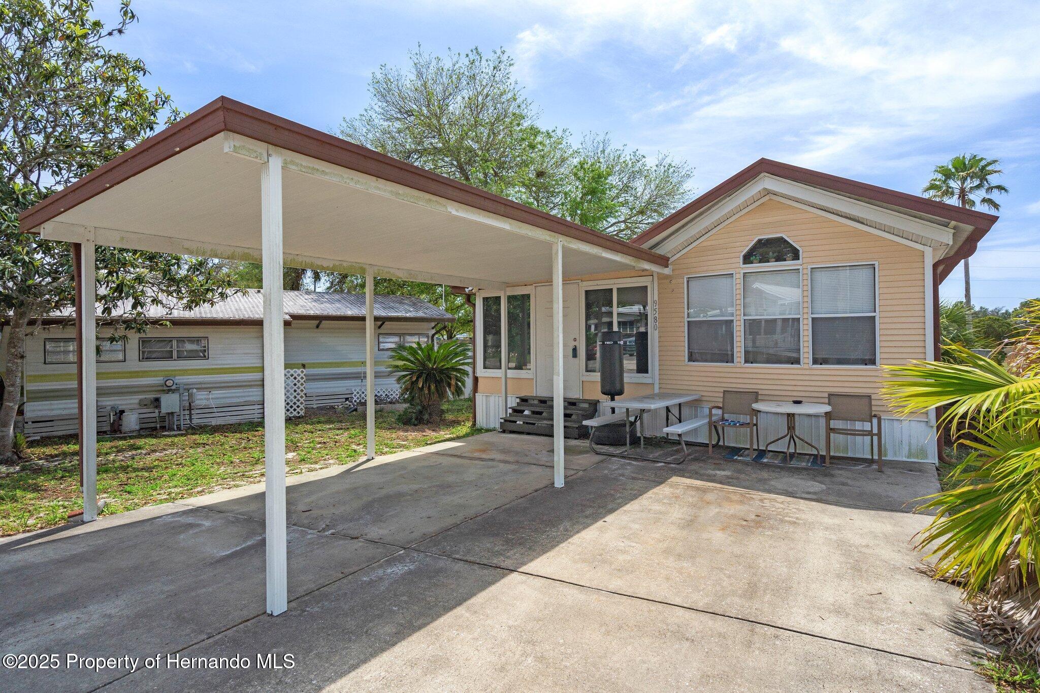 9580 Gray Fox Drive, Weeki Wachee, Florida image 1