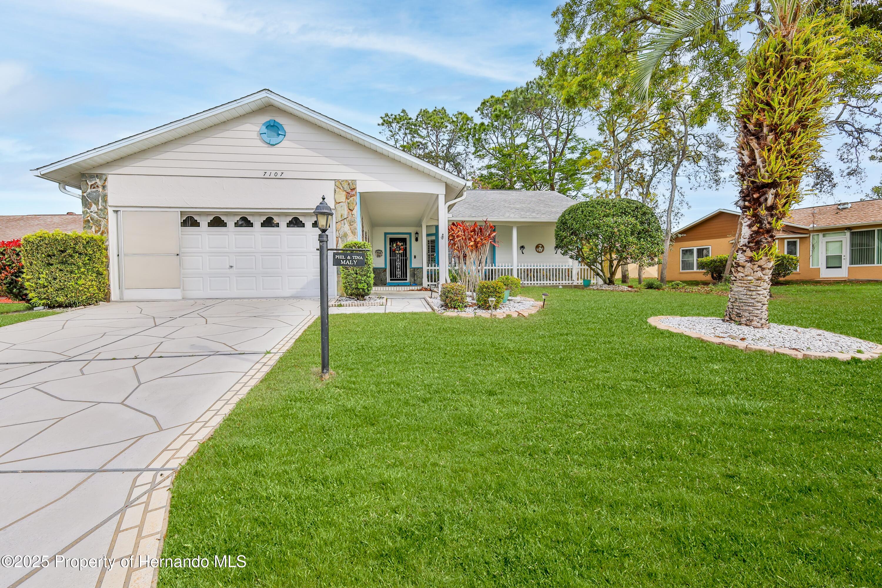 7107 Pond View Court, Spring Hill, Florida image 2