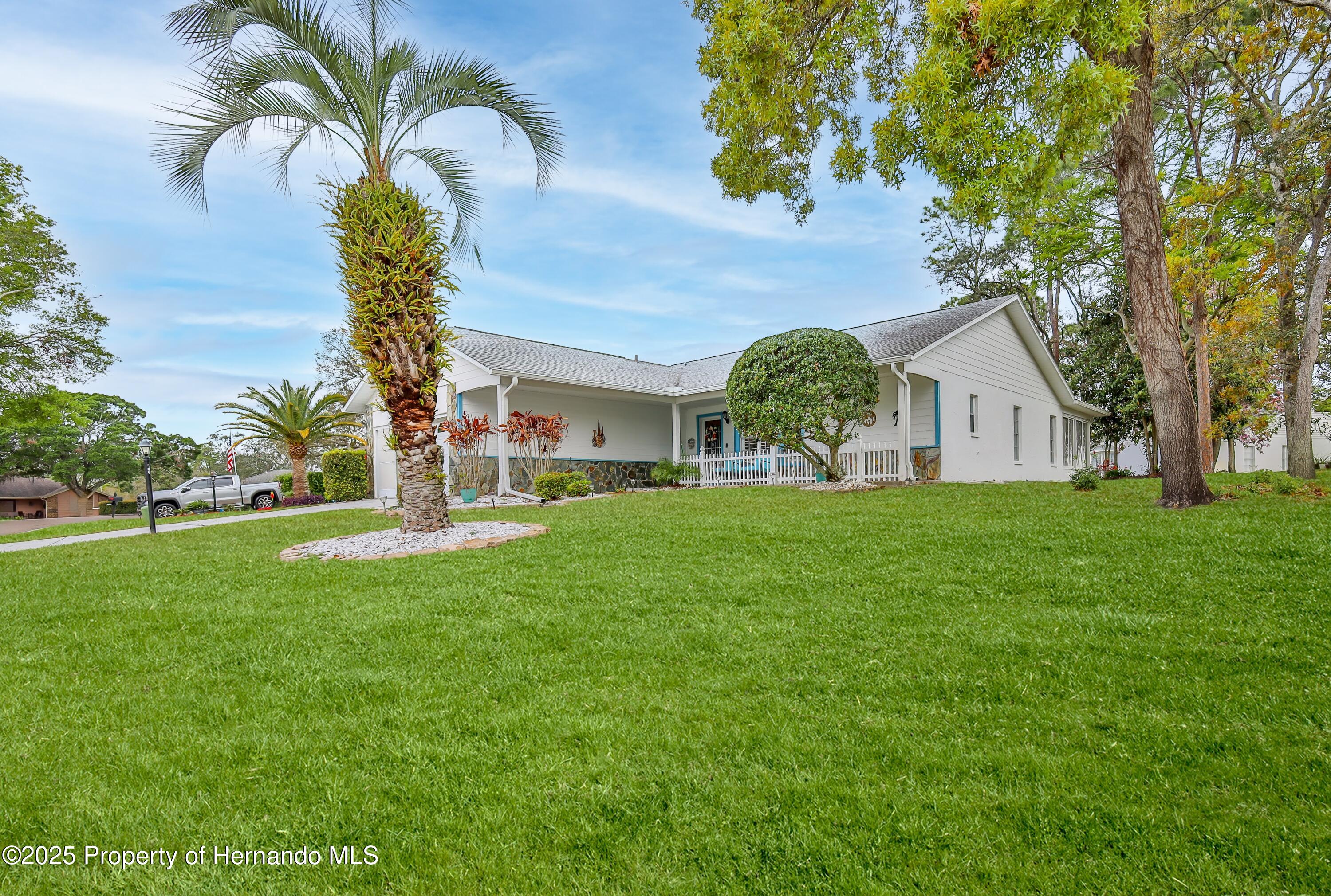 7107 Pond View Court, Spring Hill, Florida image 5