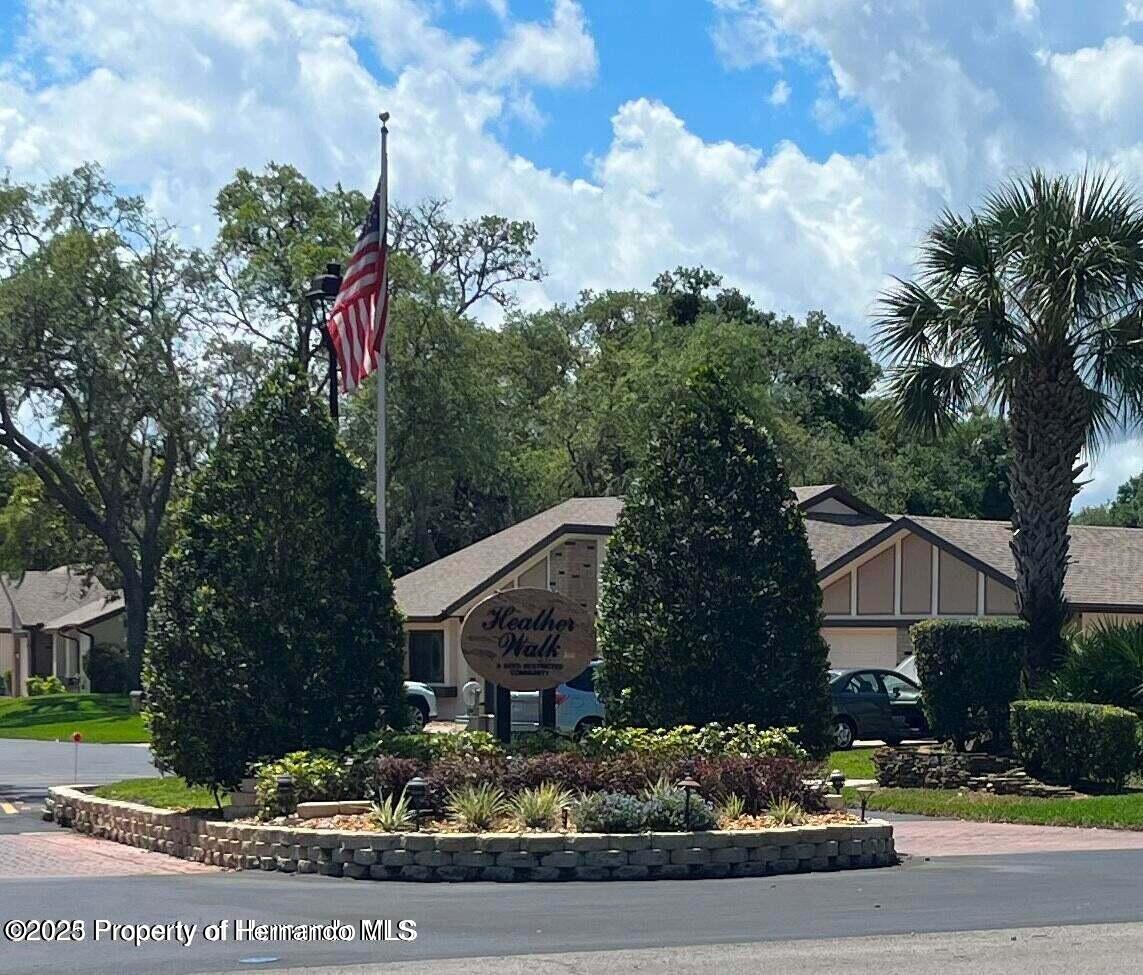 7375 Crestwood Drive, Spring Hill, Florida image 2