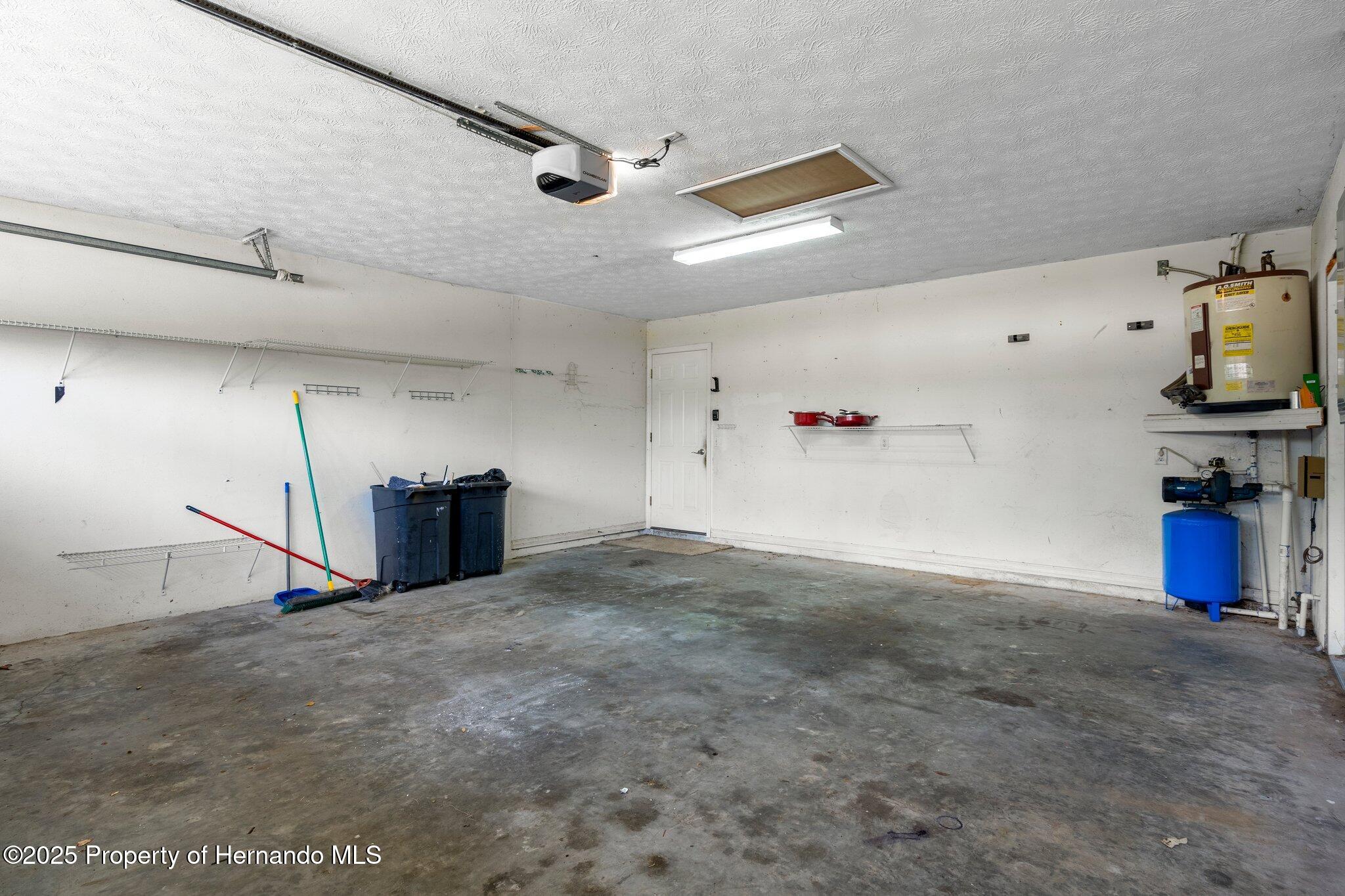 7160 W Porpoise Drive, Homosassa, Florida image 9