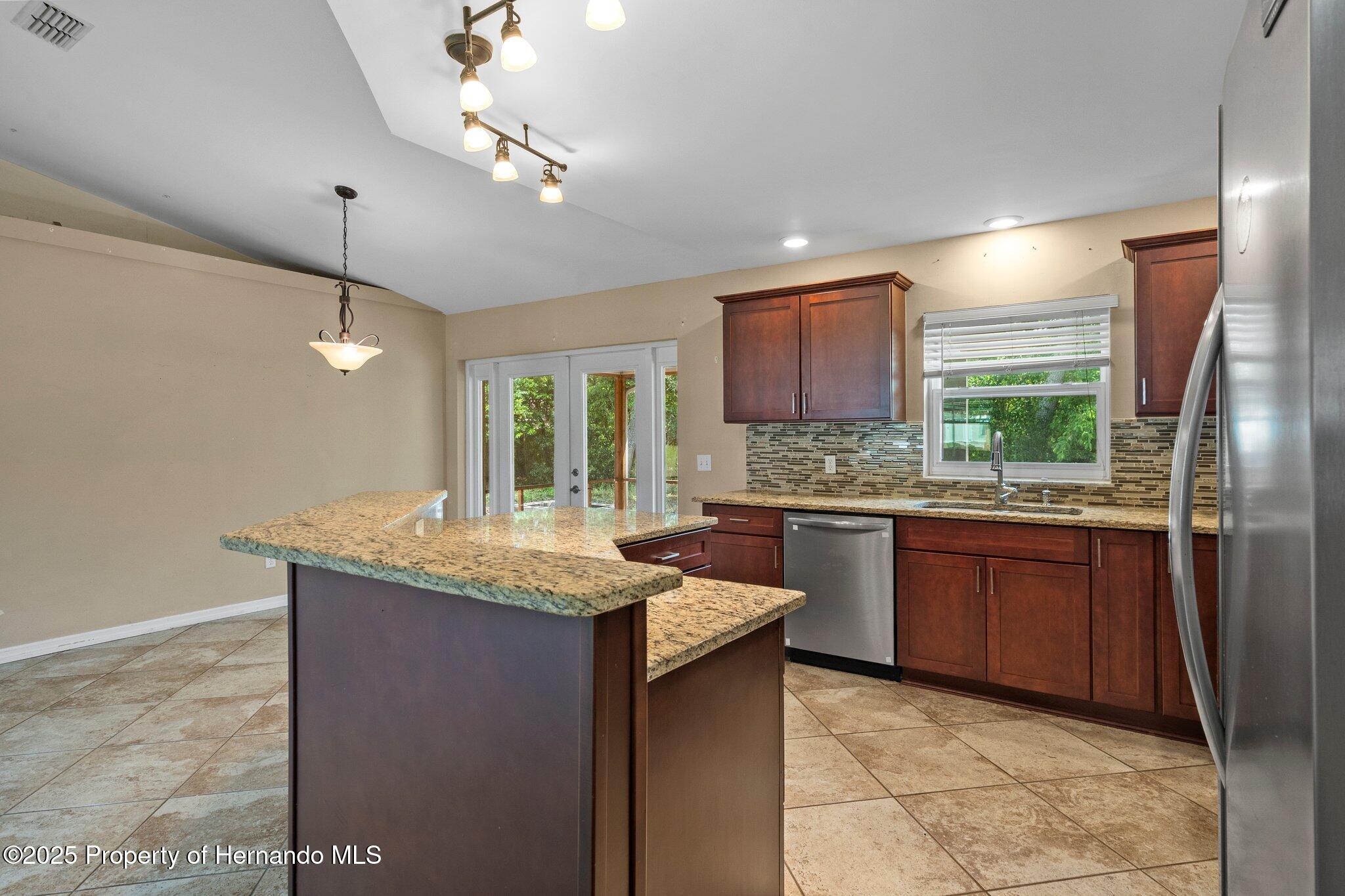 7160 W Porpoise Drive, Homosassa, Florida image 33