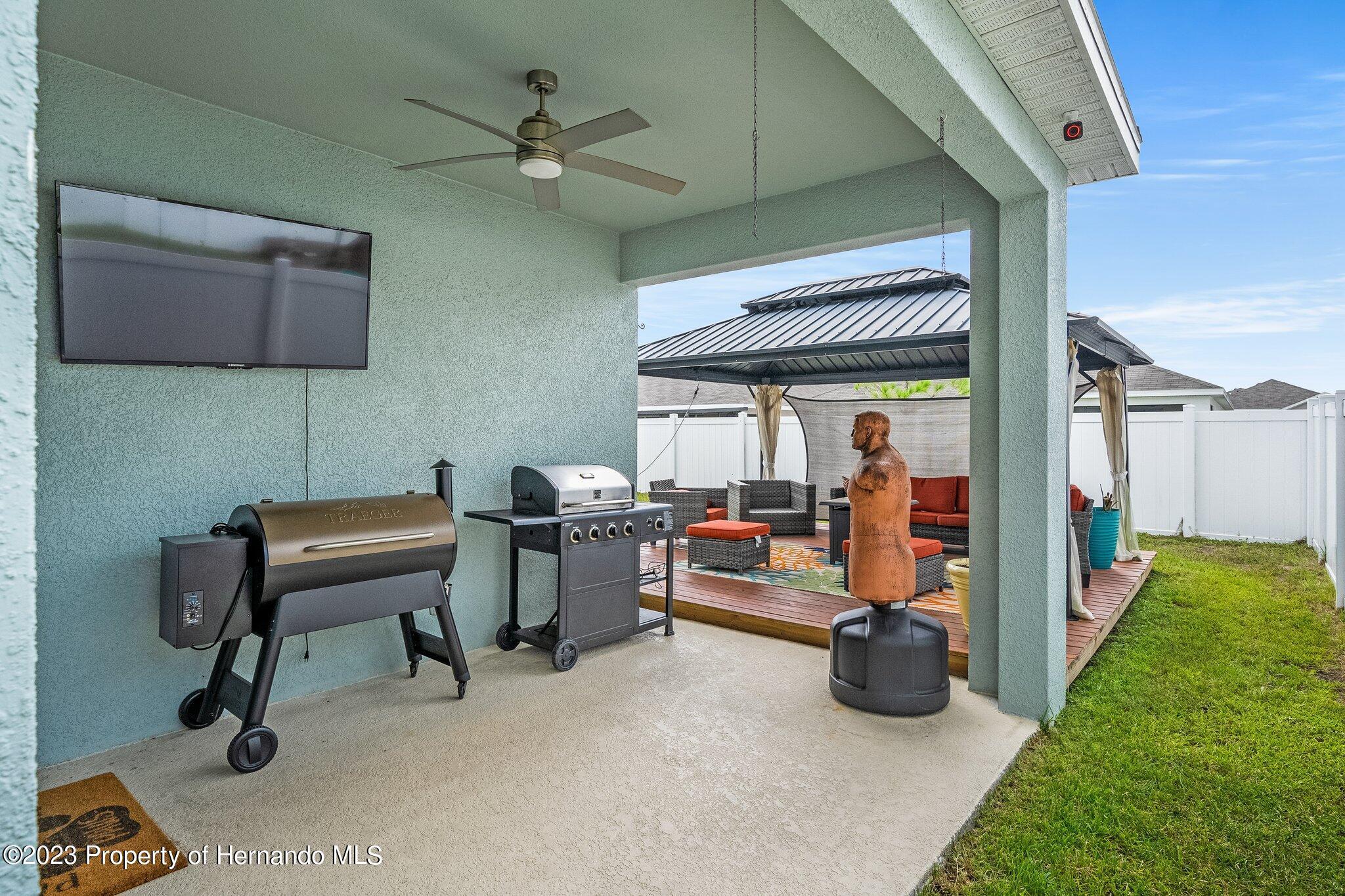 582 8th Street, Ruskin, Florida image 37