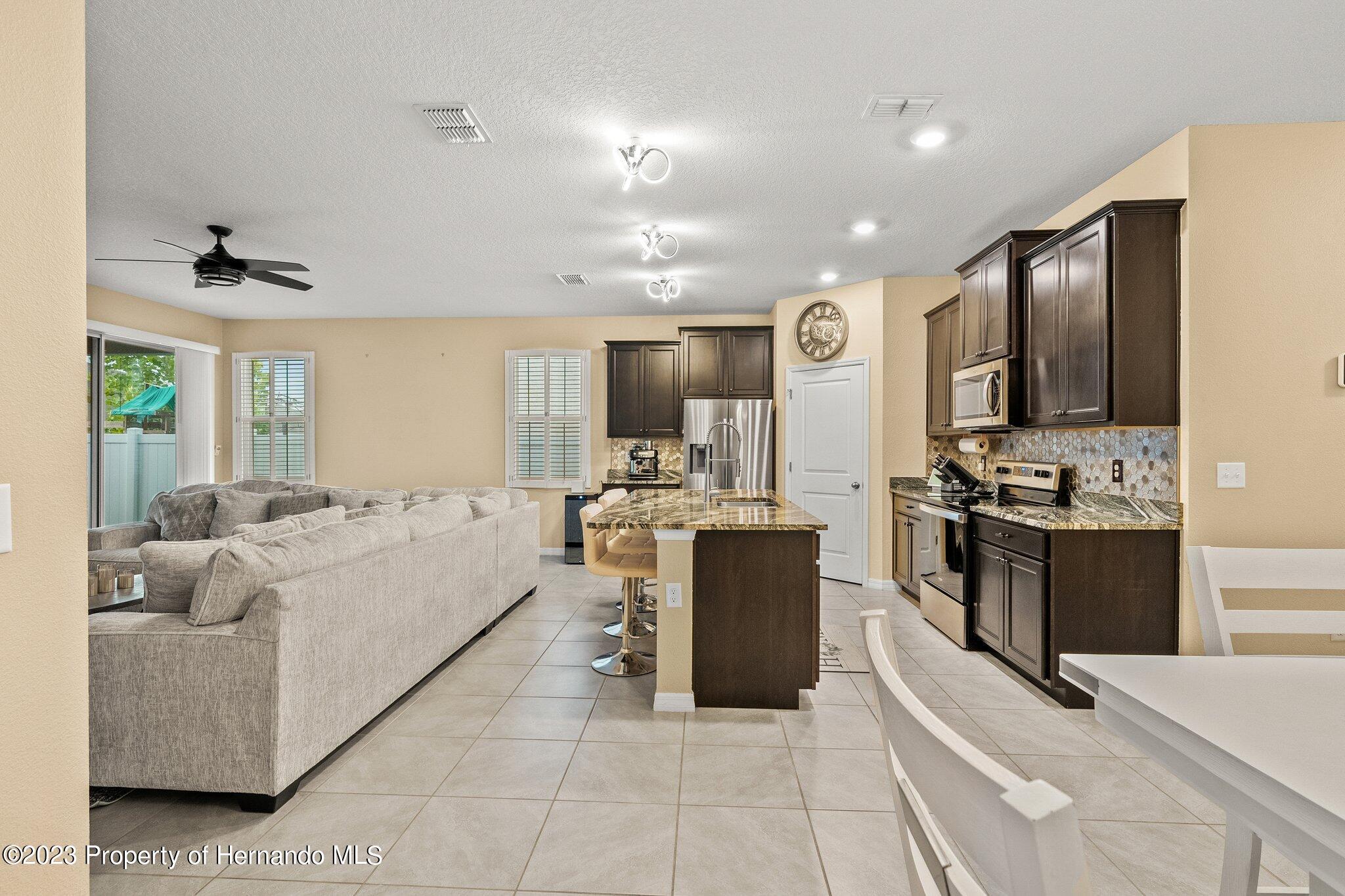 582 8th Street, Ruskin, Florida image 17
