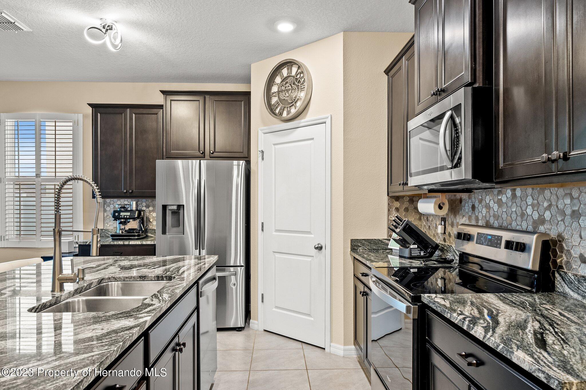 582 8th Street, Ruskin, Florida image 22