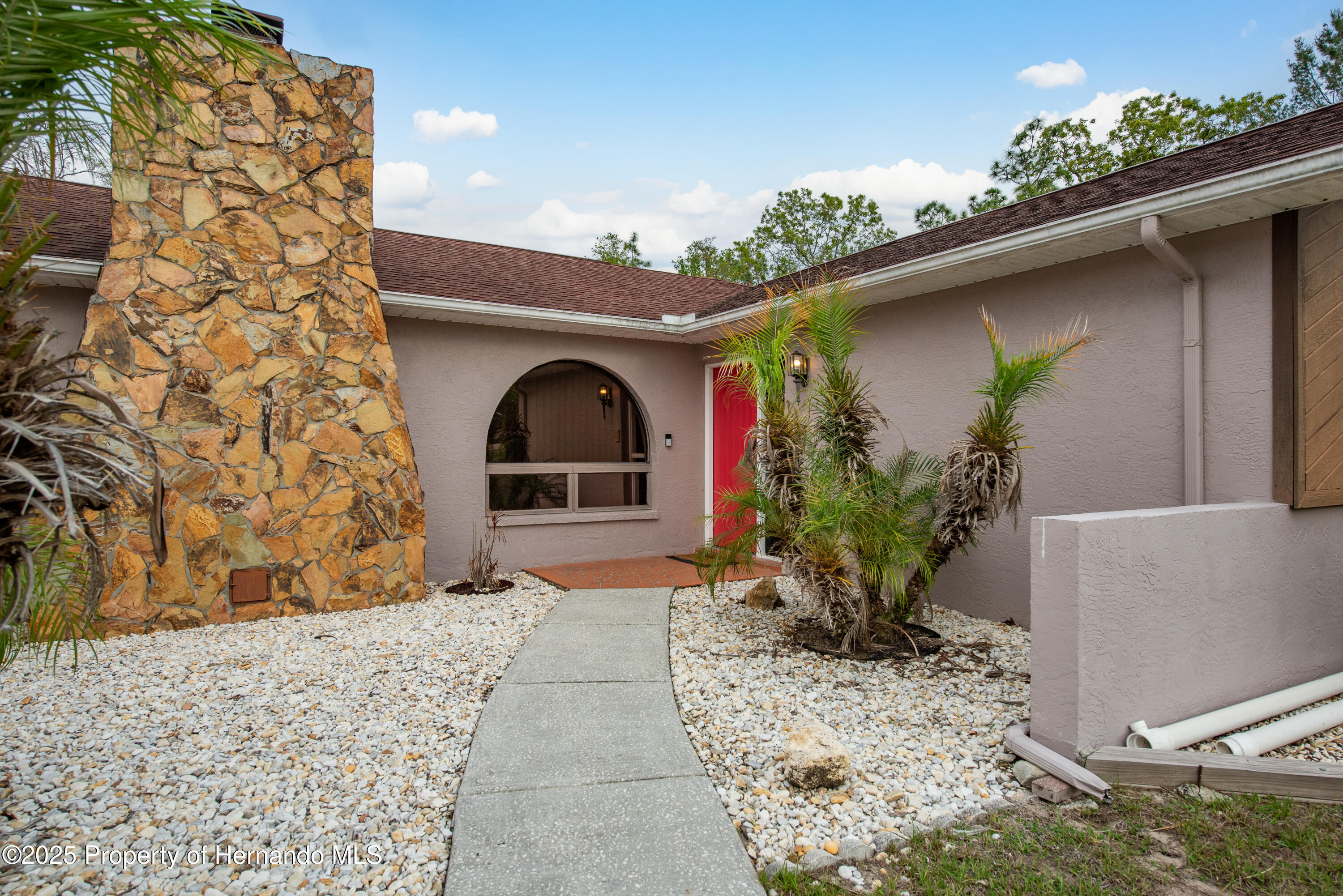 18216 Monteverde Drive, Shady Hills, Florida image 6
