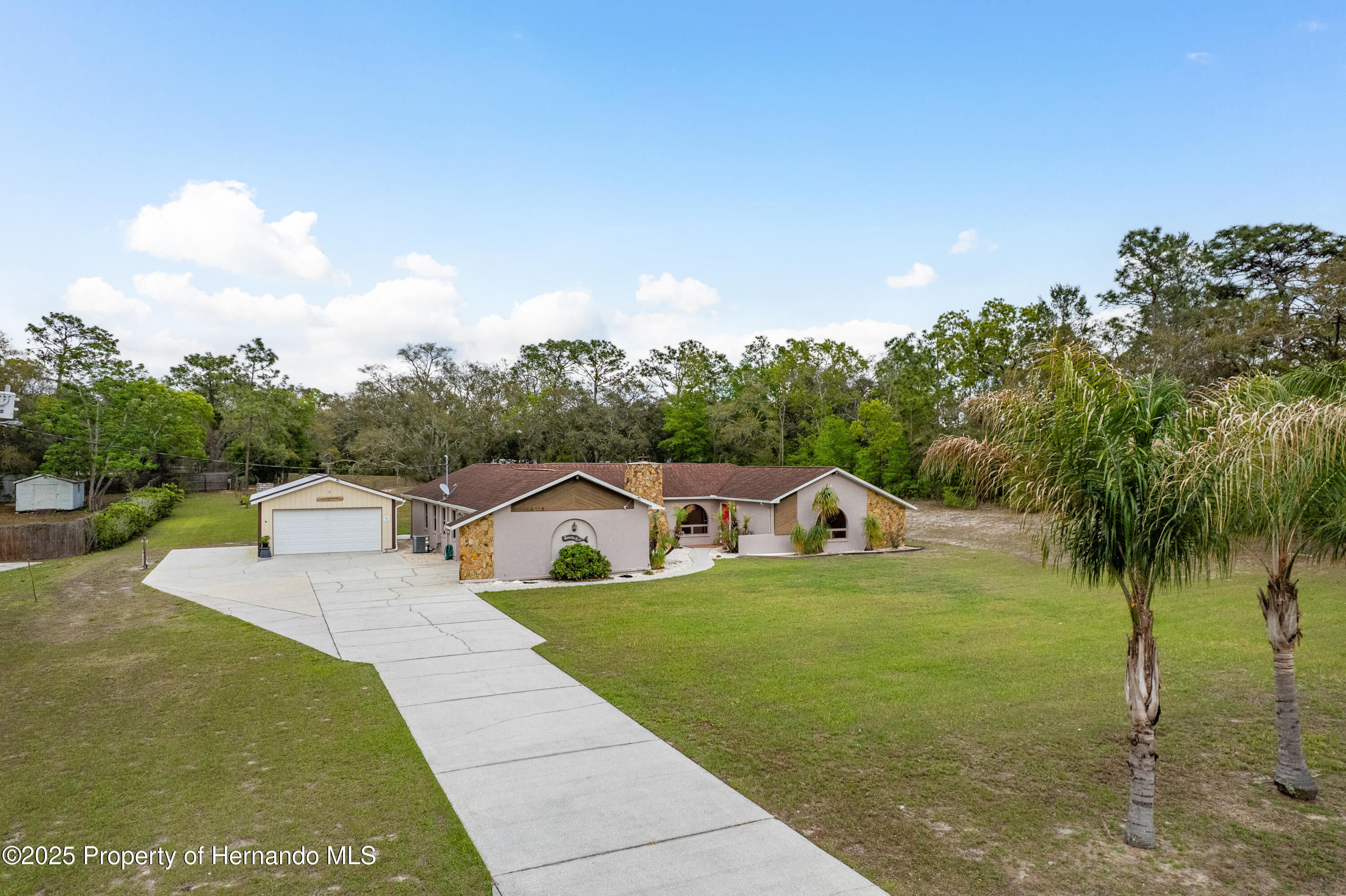 18216 Monteverde Drive, Shady Hills, Florida image 46