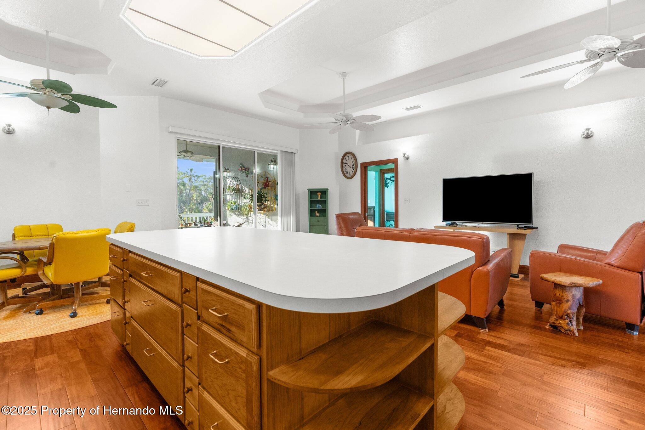 8117 River Point Drive, Weeki Wachee, Florida image 12