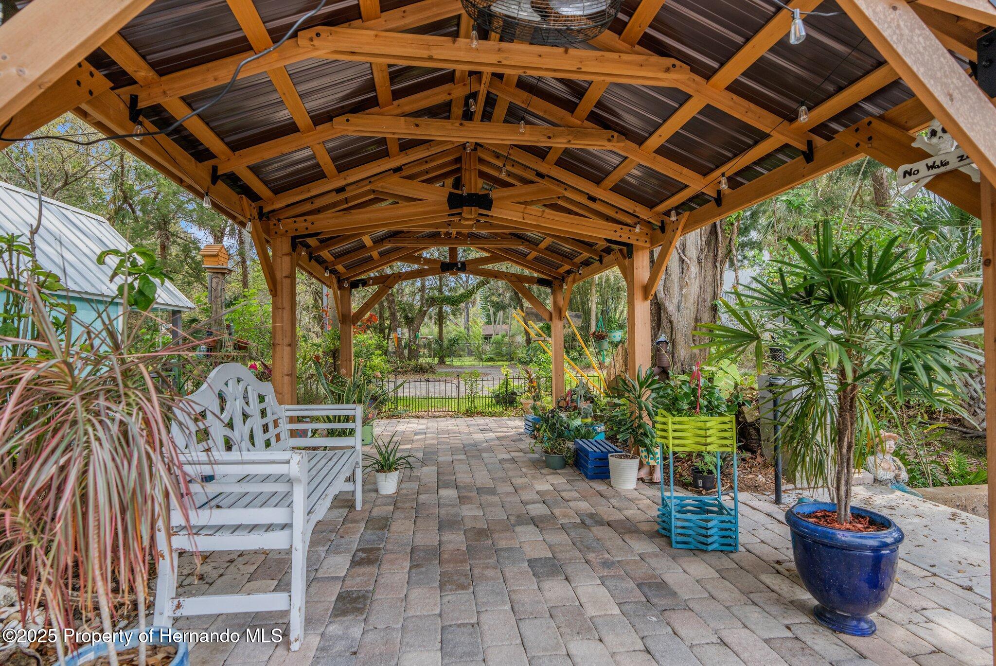 8117 River Point Drive, Weeki Wachee, Florida image 45