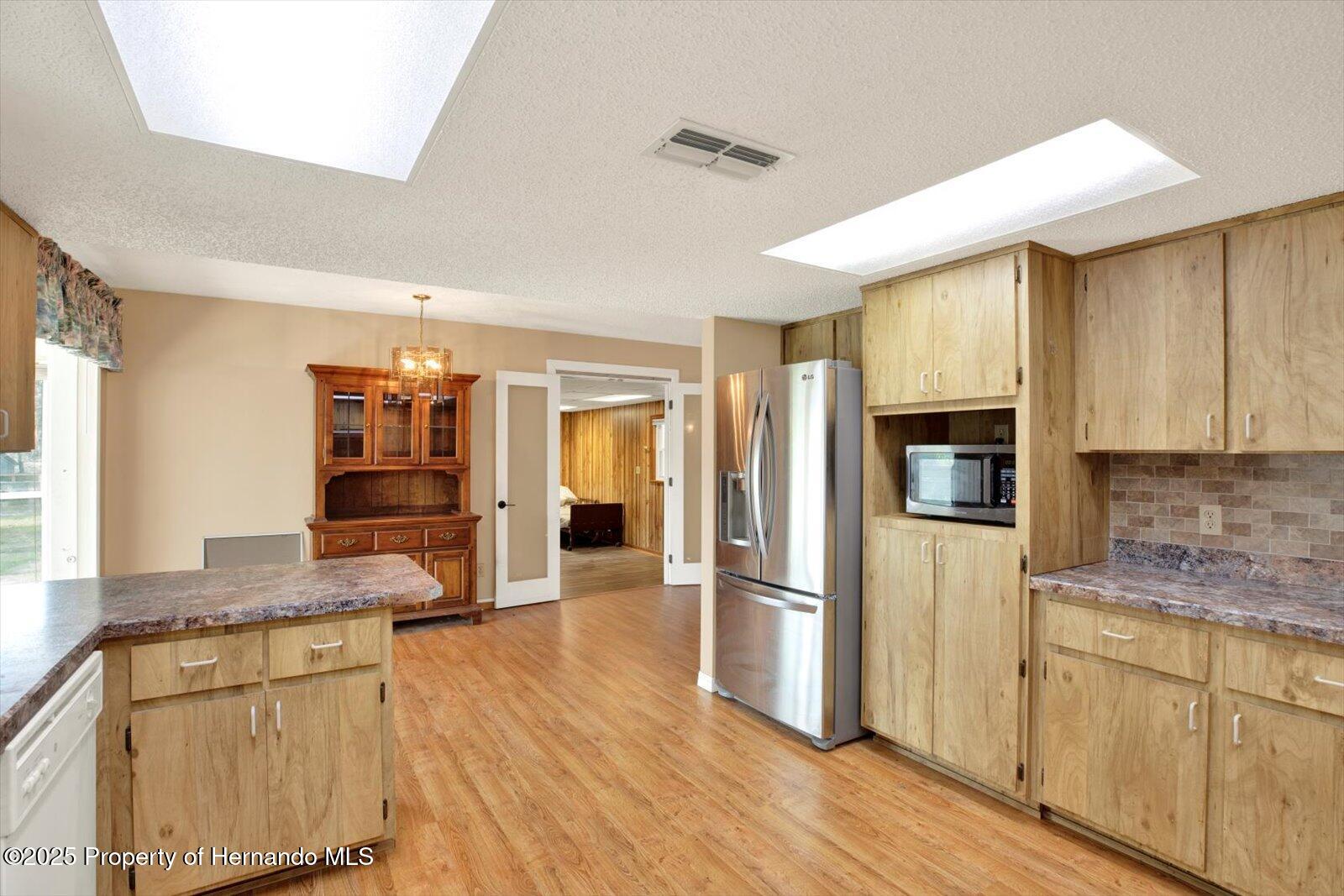 12436 Oregon Road, Weeki Wachee, Florida image 9