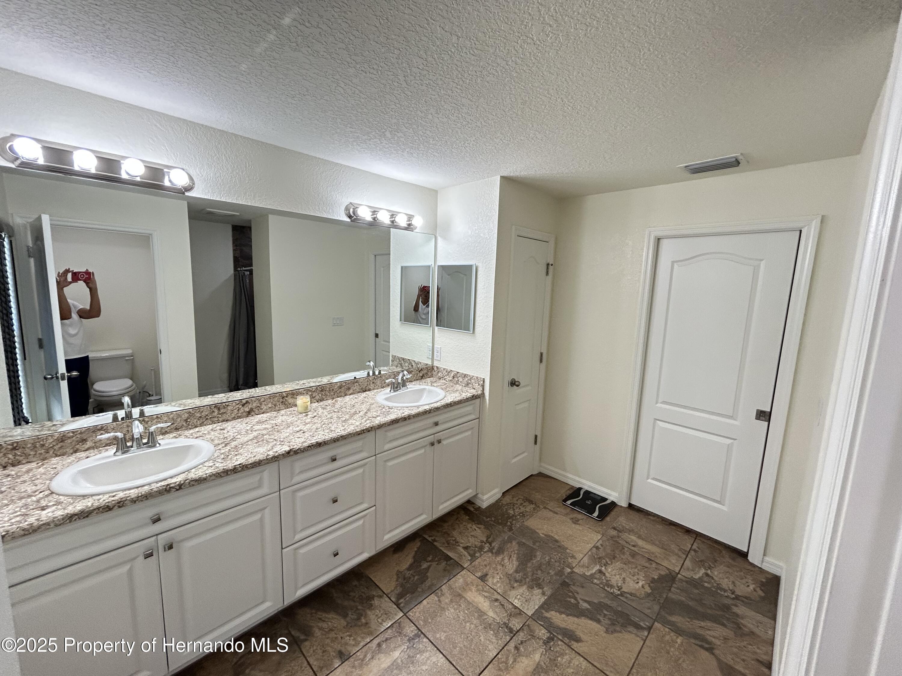 15585 Rene Court, Brooksville, Florida image 9