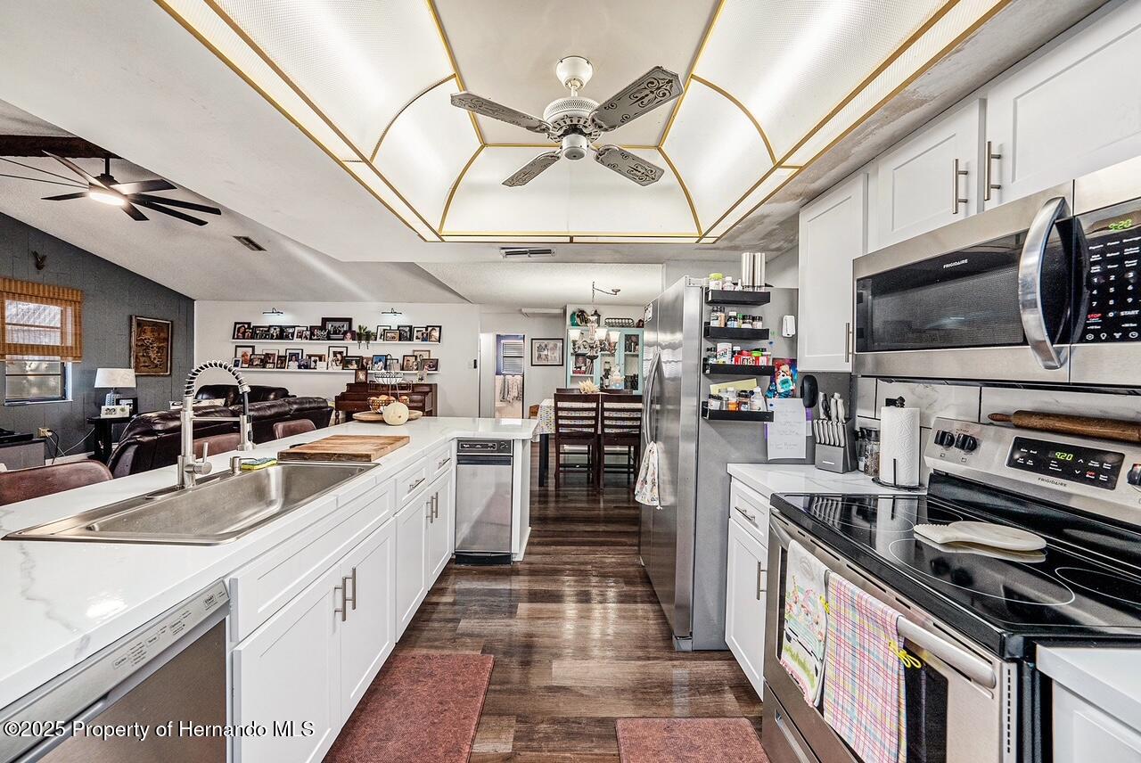 2254 Coachman Road, Spring Hill, Florida image 6