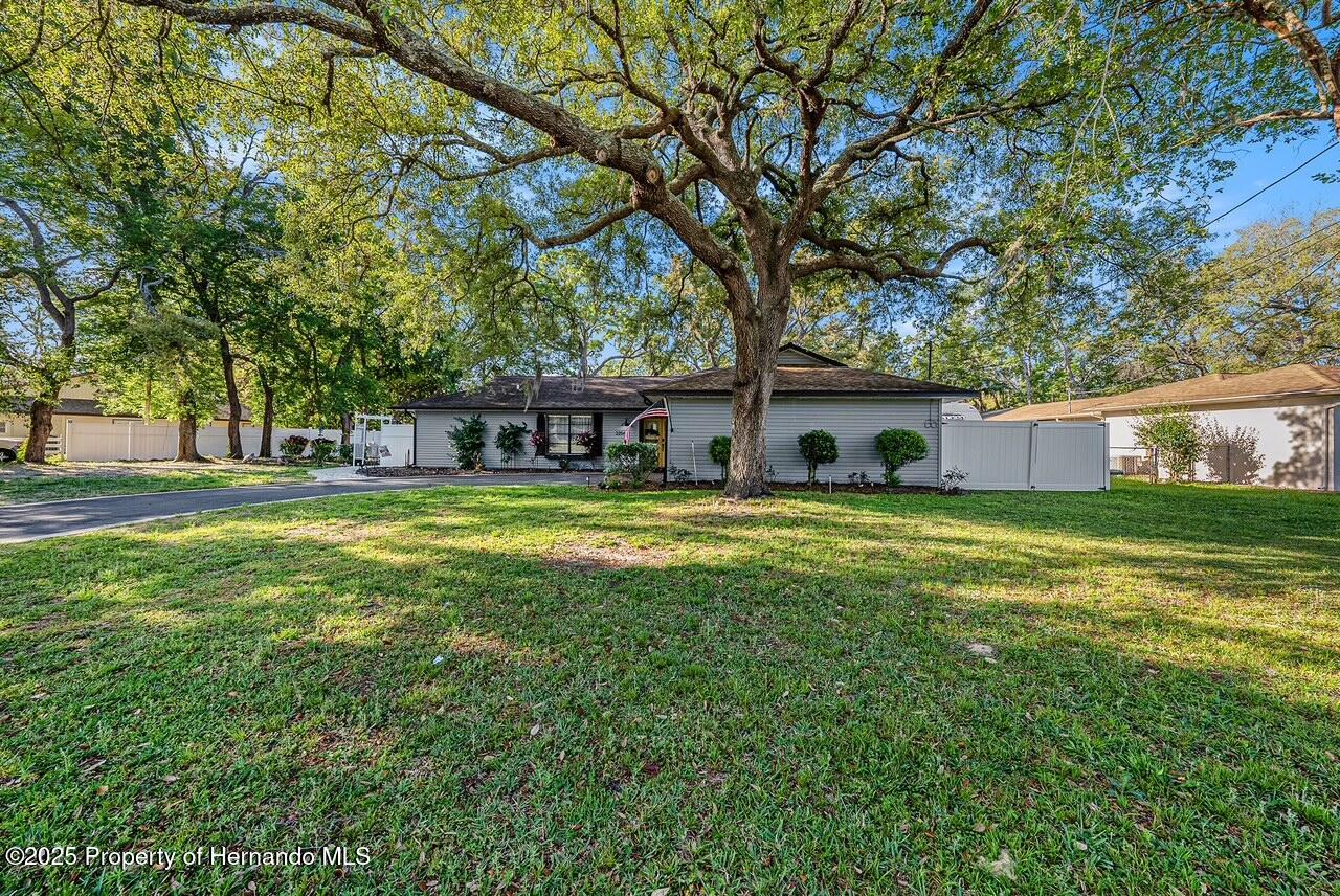 2254 Coachman Road, Spring Hill, Florida image 27