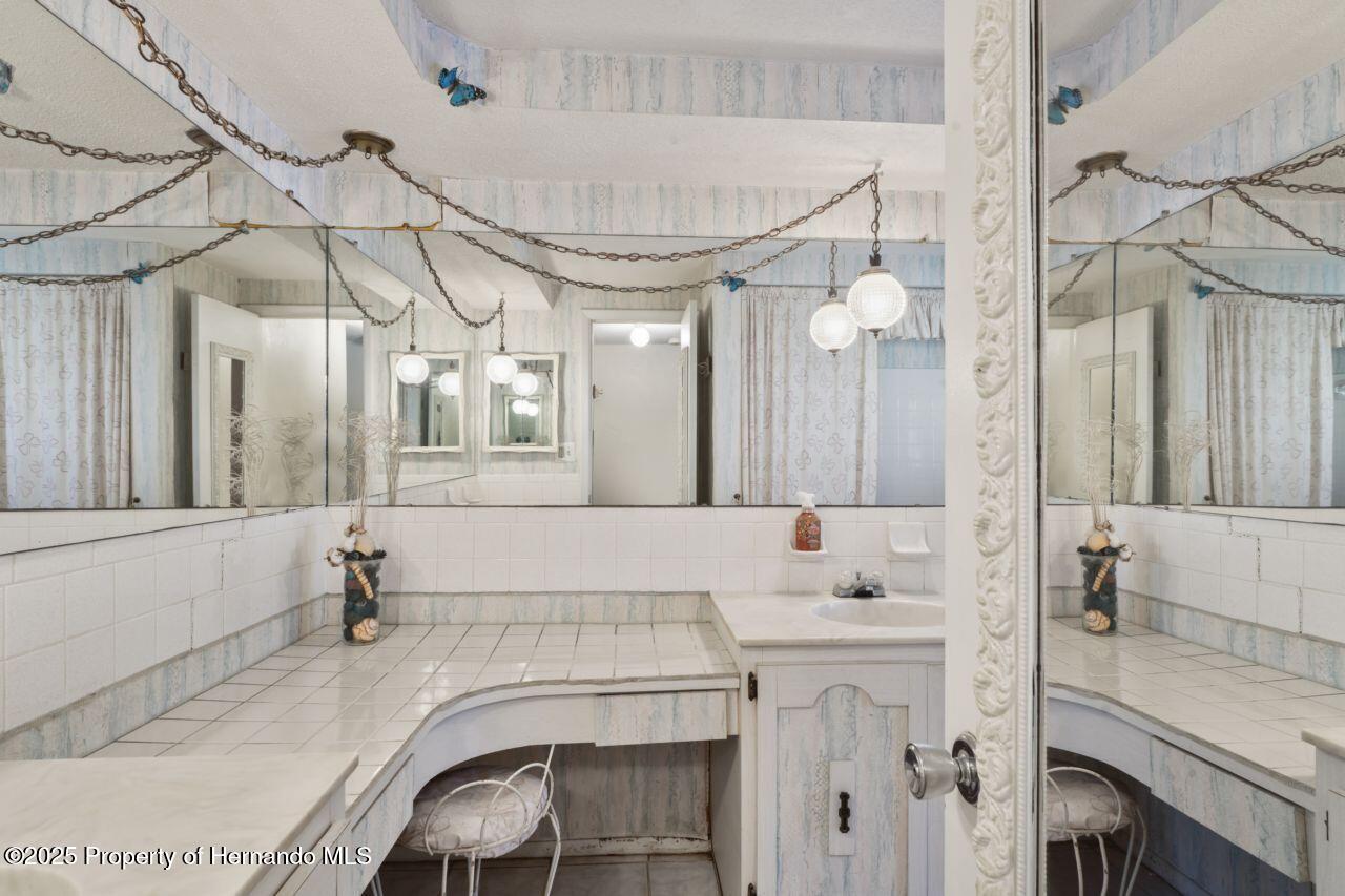 1214 Stover Court, Holiday, Florida image 40
